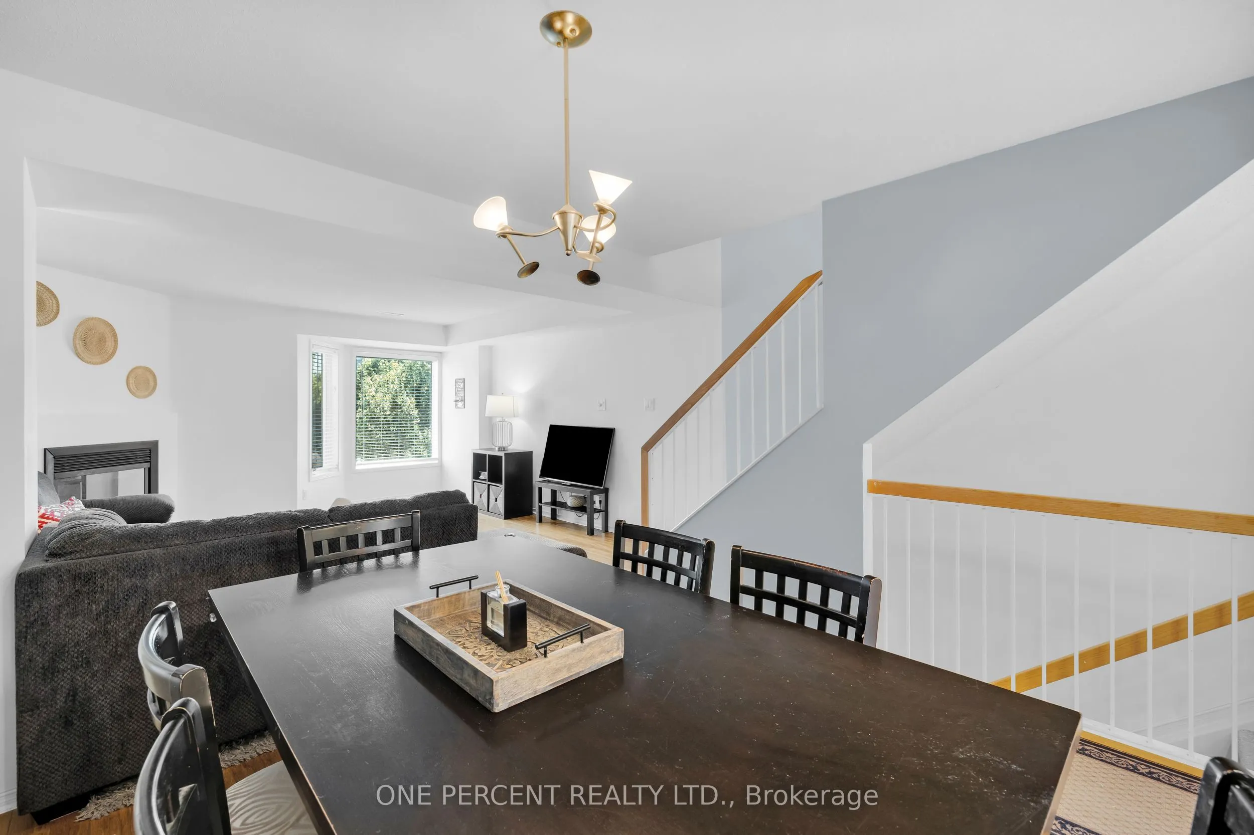250 Cresthaven Drive, #3