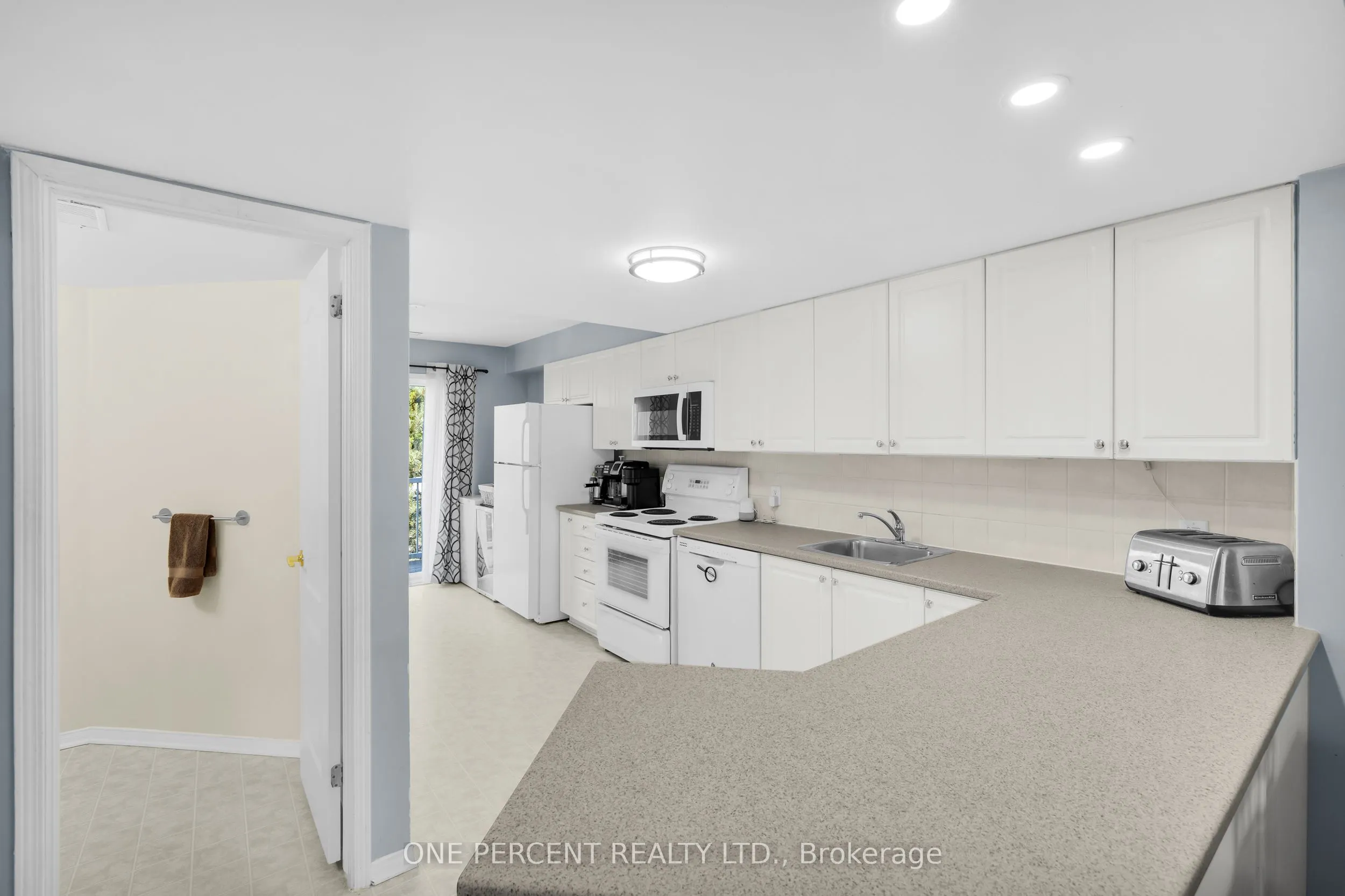 250 Cresthaven Drive, #3