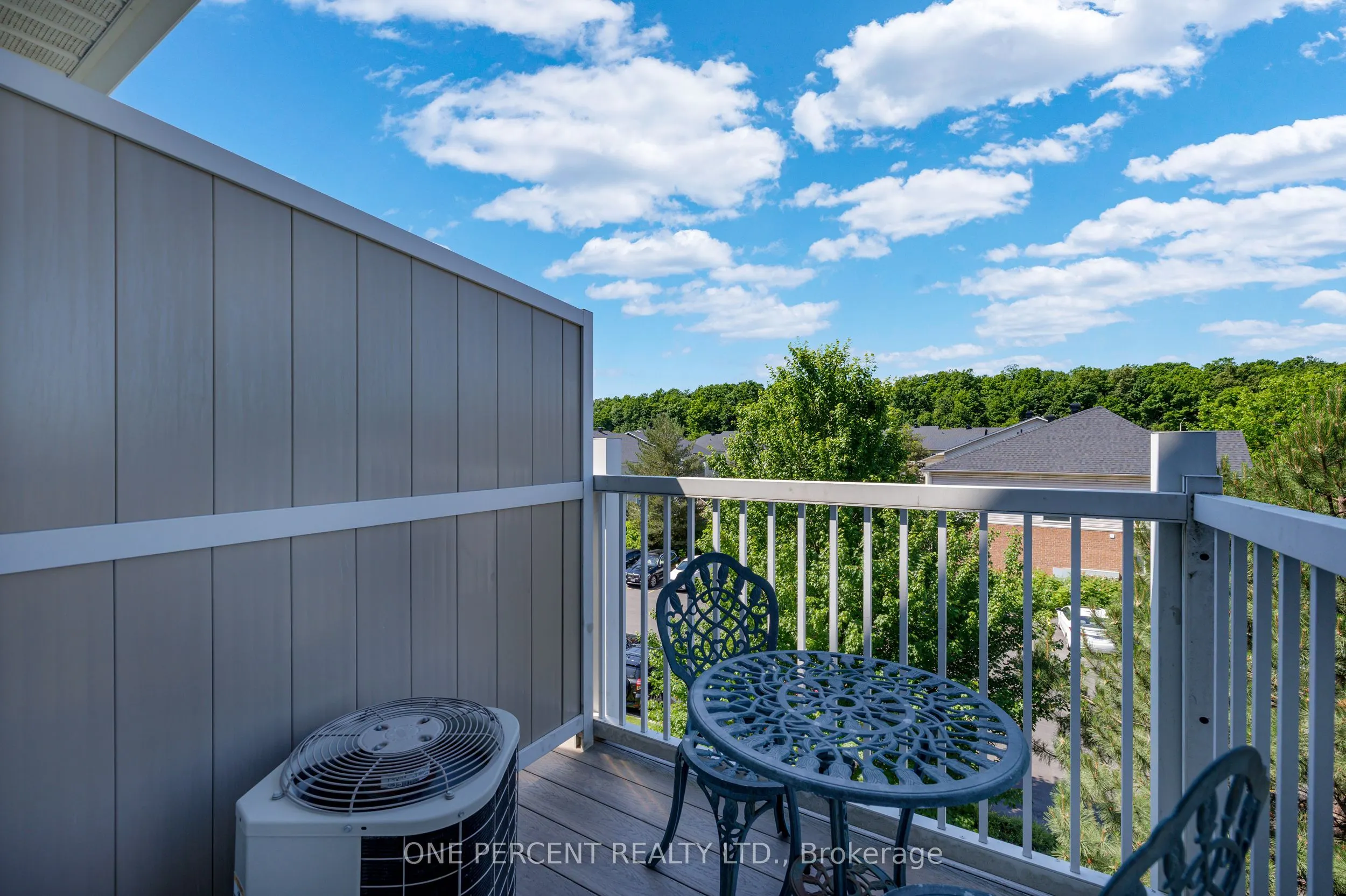 250 Cresthaven Drive, #3