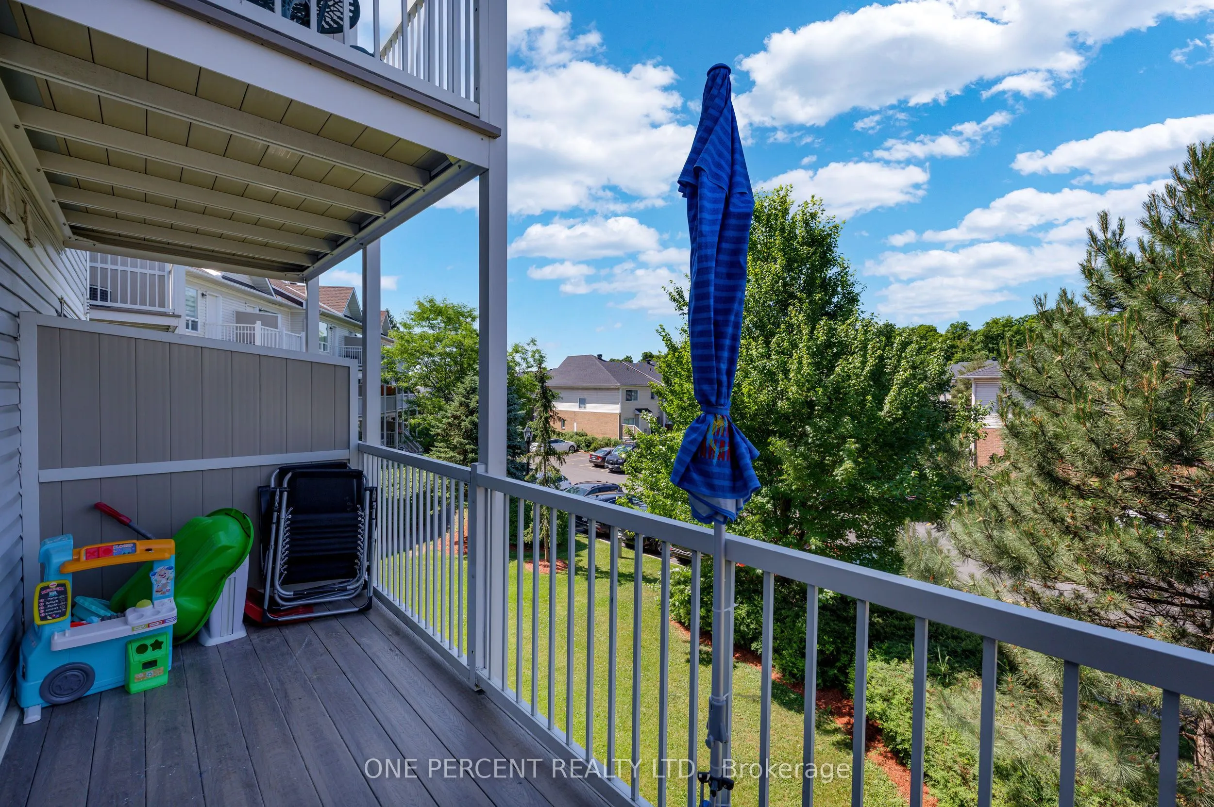 250 Cresthaven Drive, #3