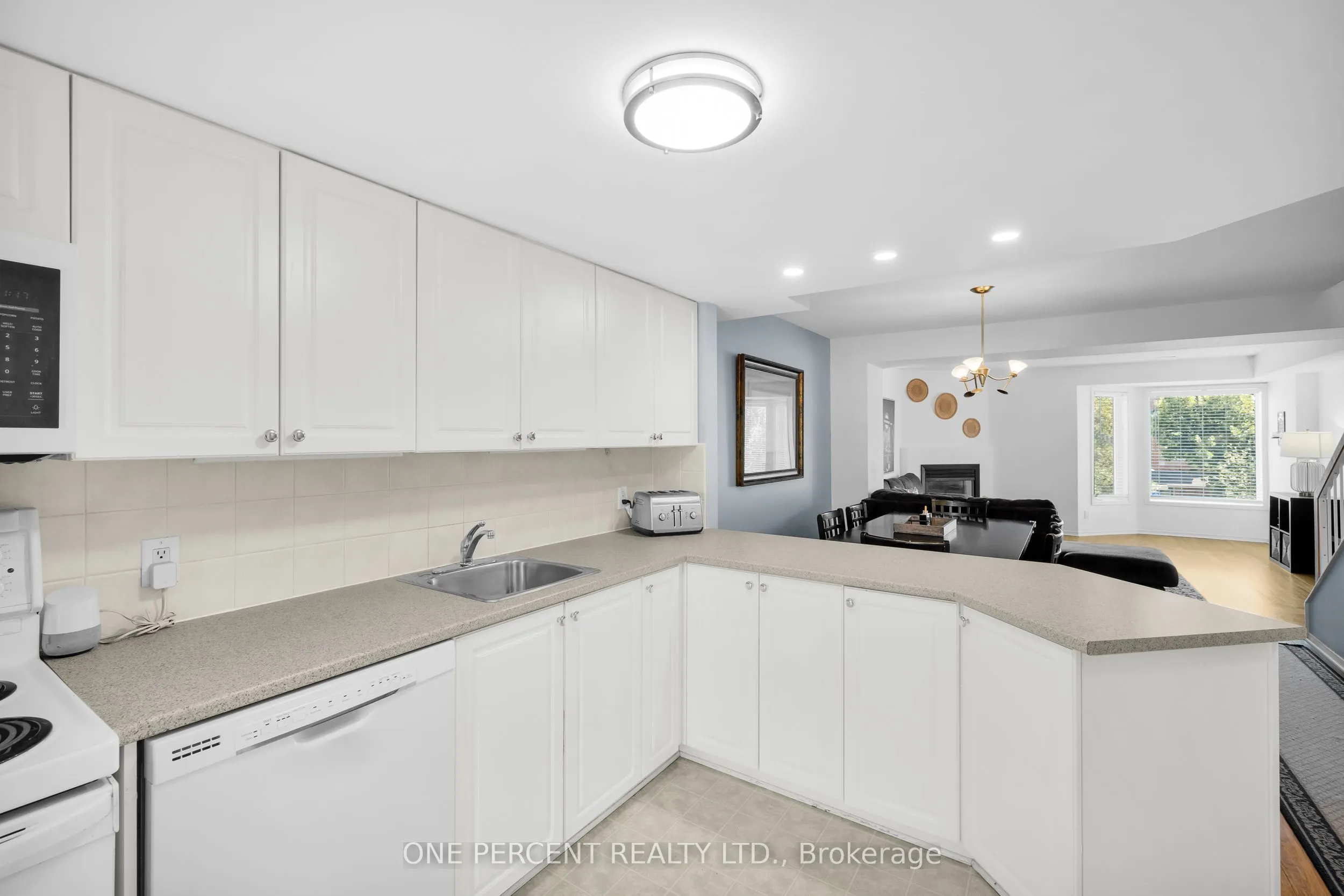 250 Cresthaven Drive, #3