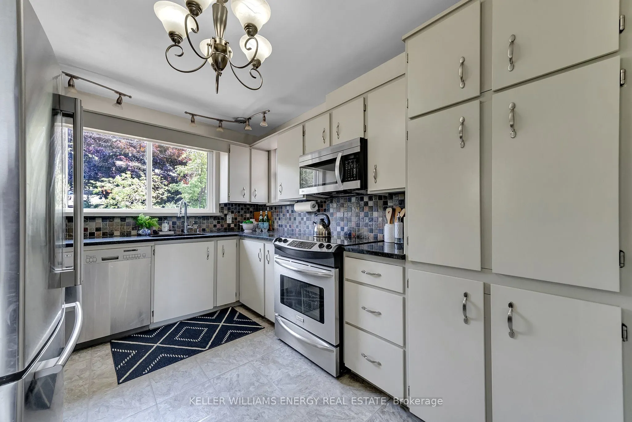 192 Grandview Drive