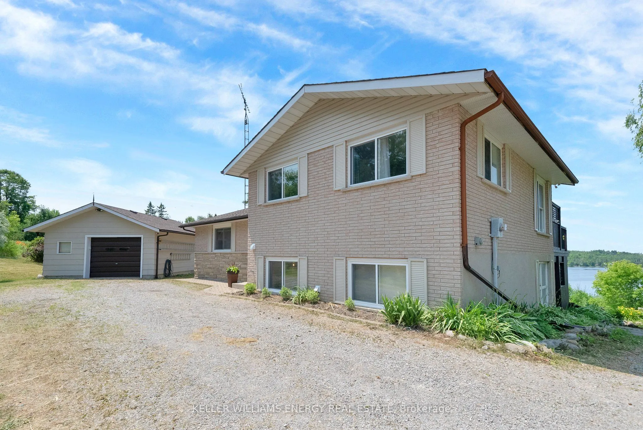 192 Grandview Drive