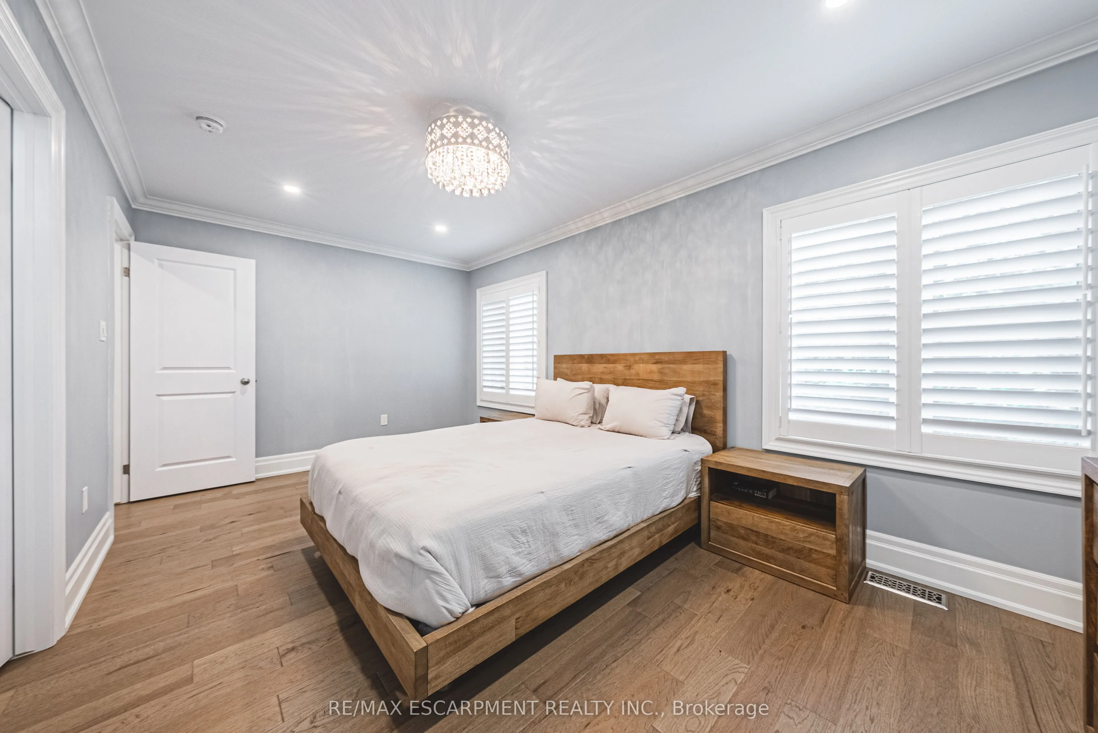111 Wilson Street E, #6