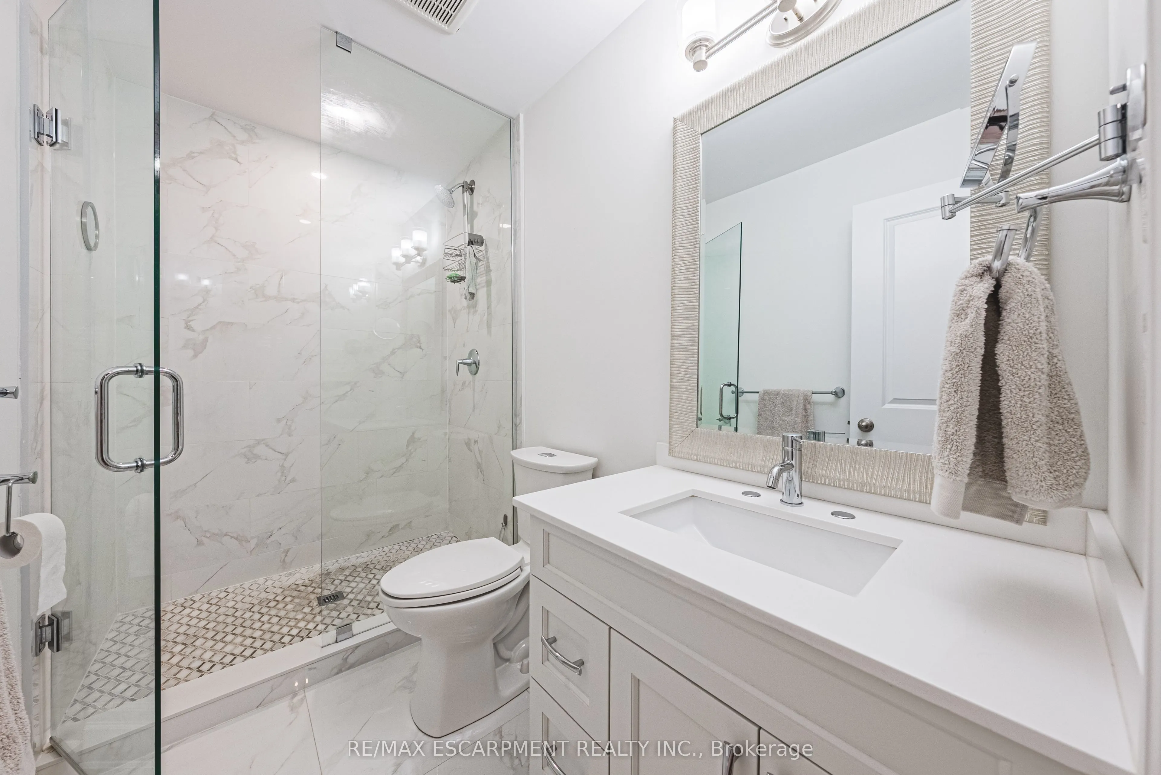 111 Wilson Street E, #6