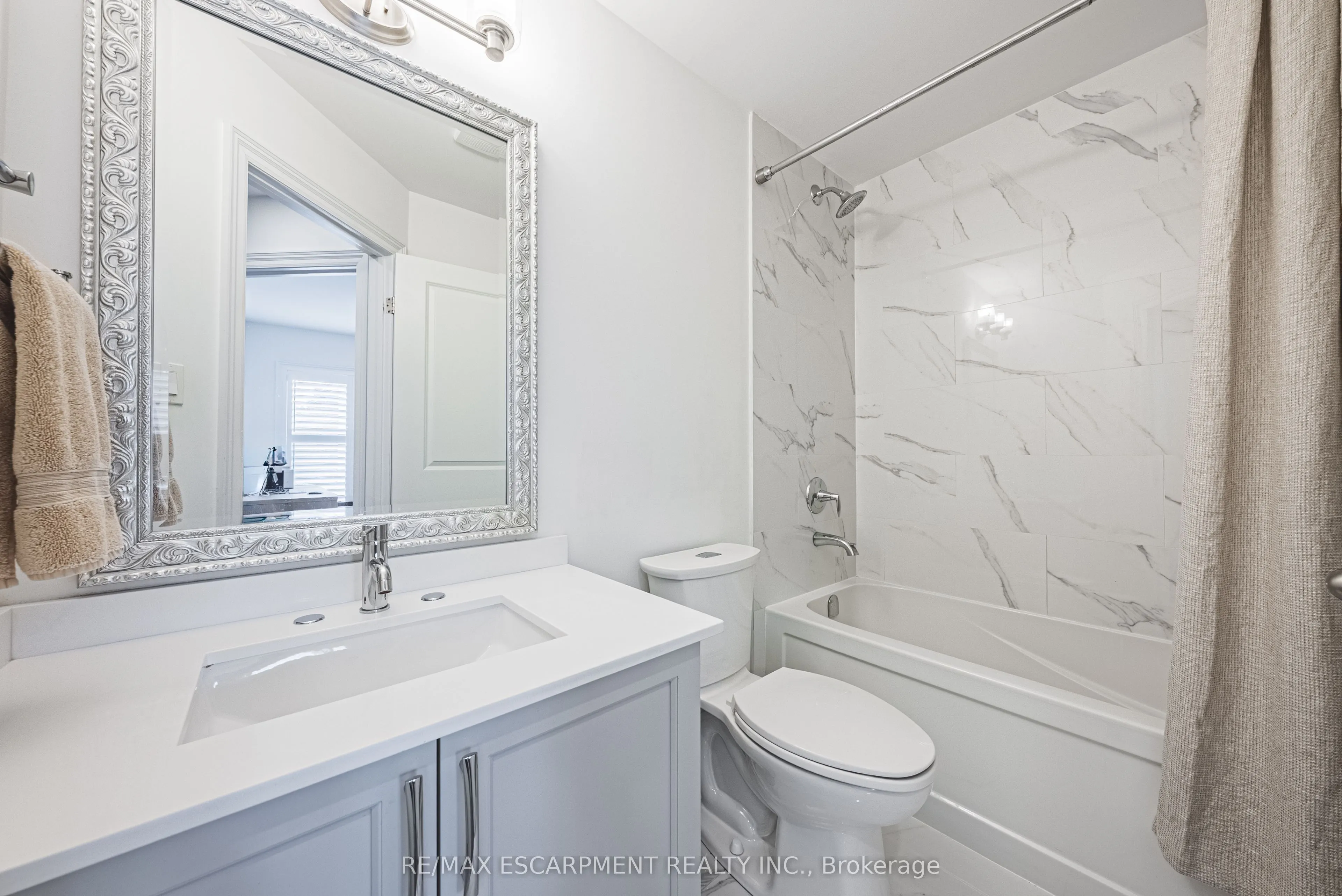 111 Wilson Street E, #6