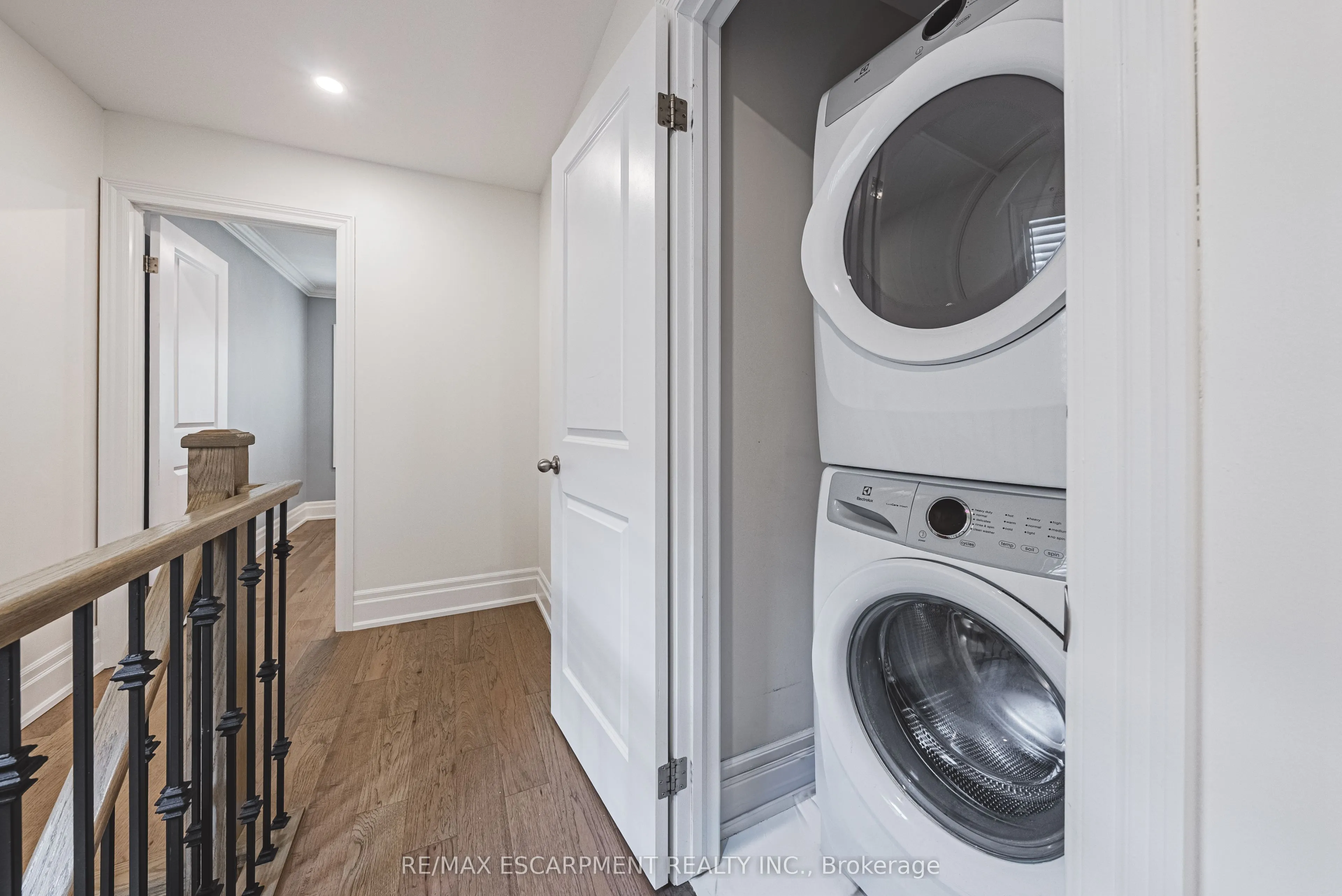 111 Wilson Street E, #6