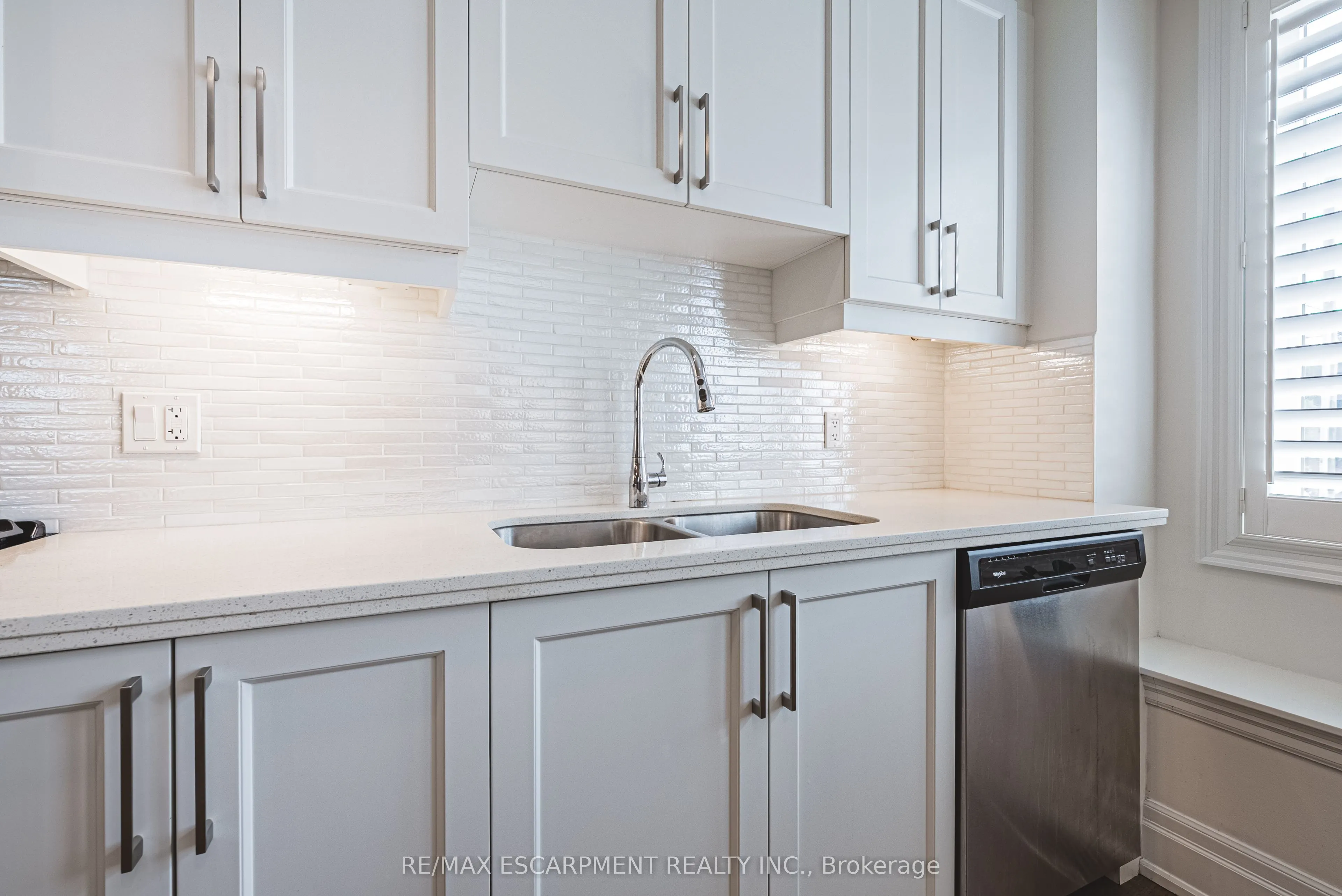 111 Wilson Street E, #6