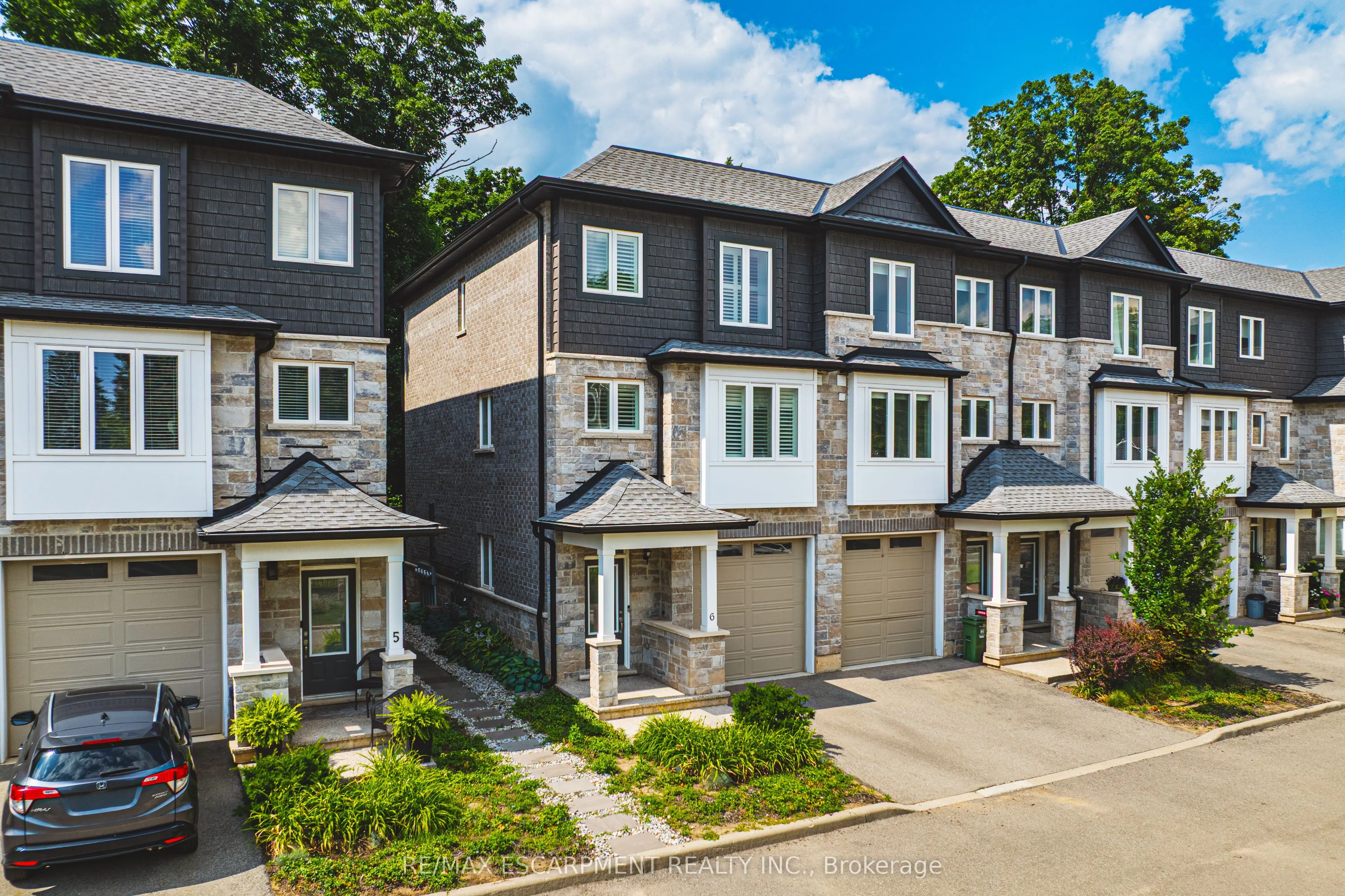 111 Wilson Street E, #6