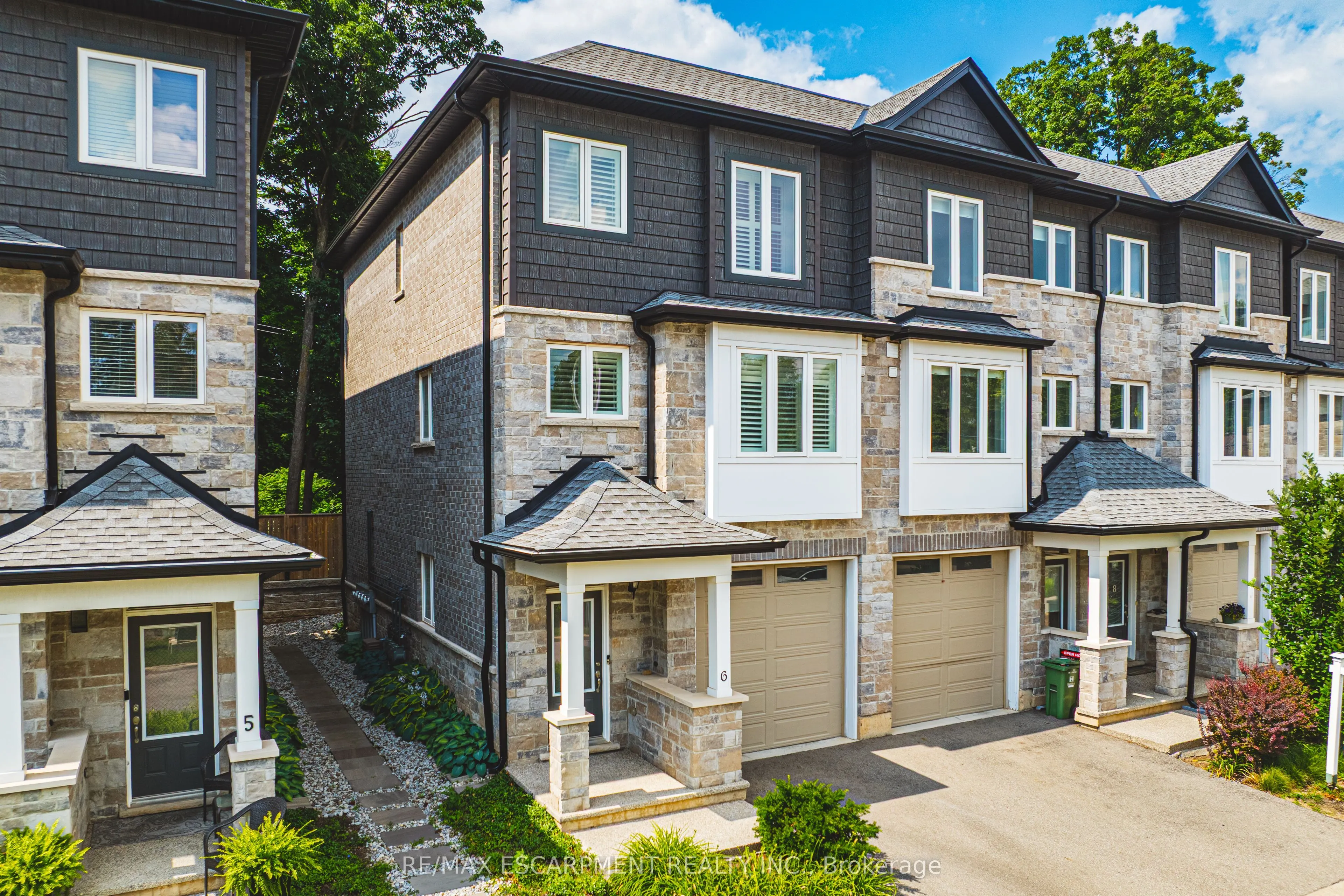 111 Wilson Street E, #6