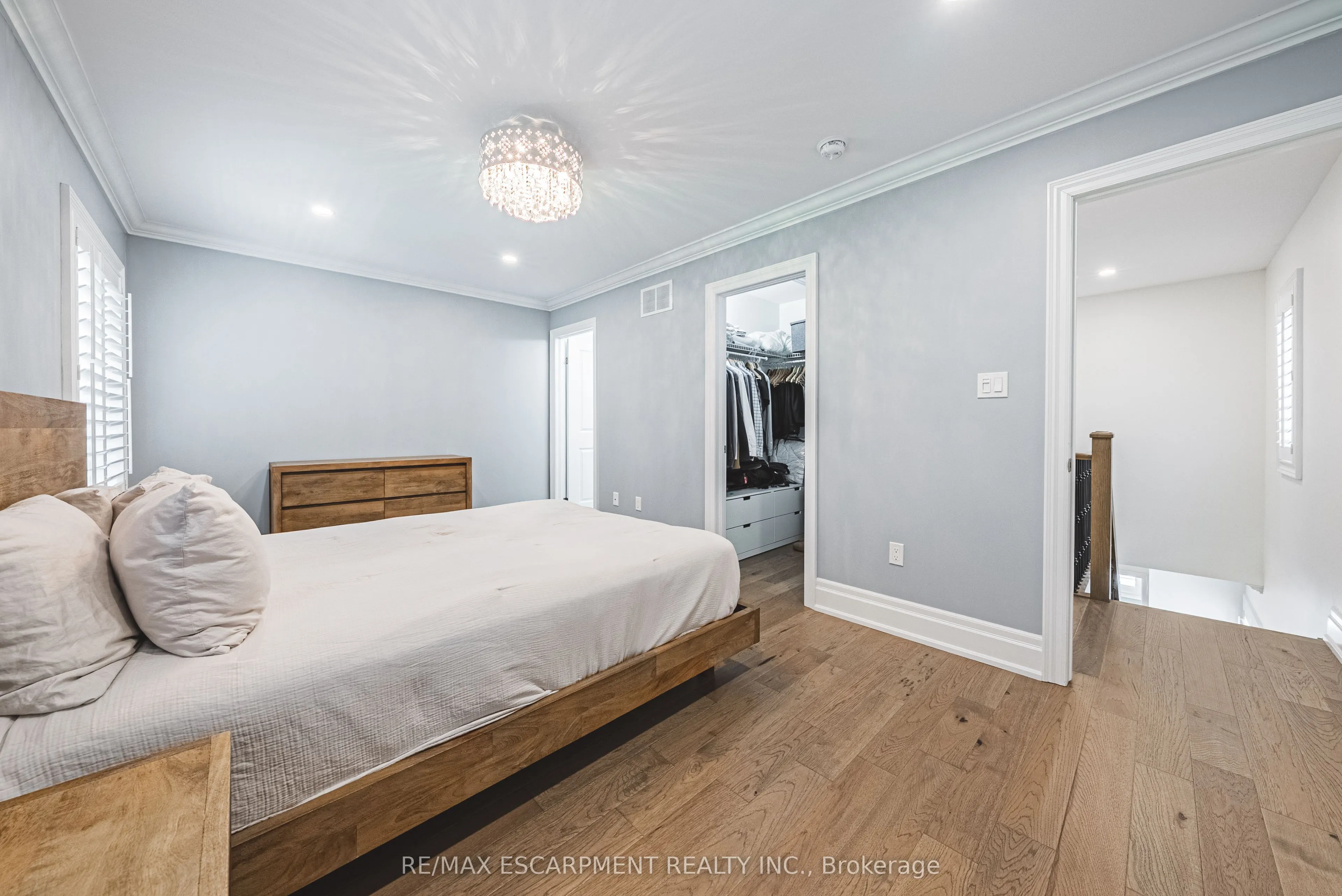 111 Wilson Street E, #6