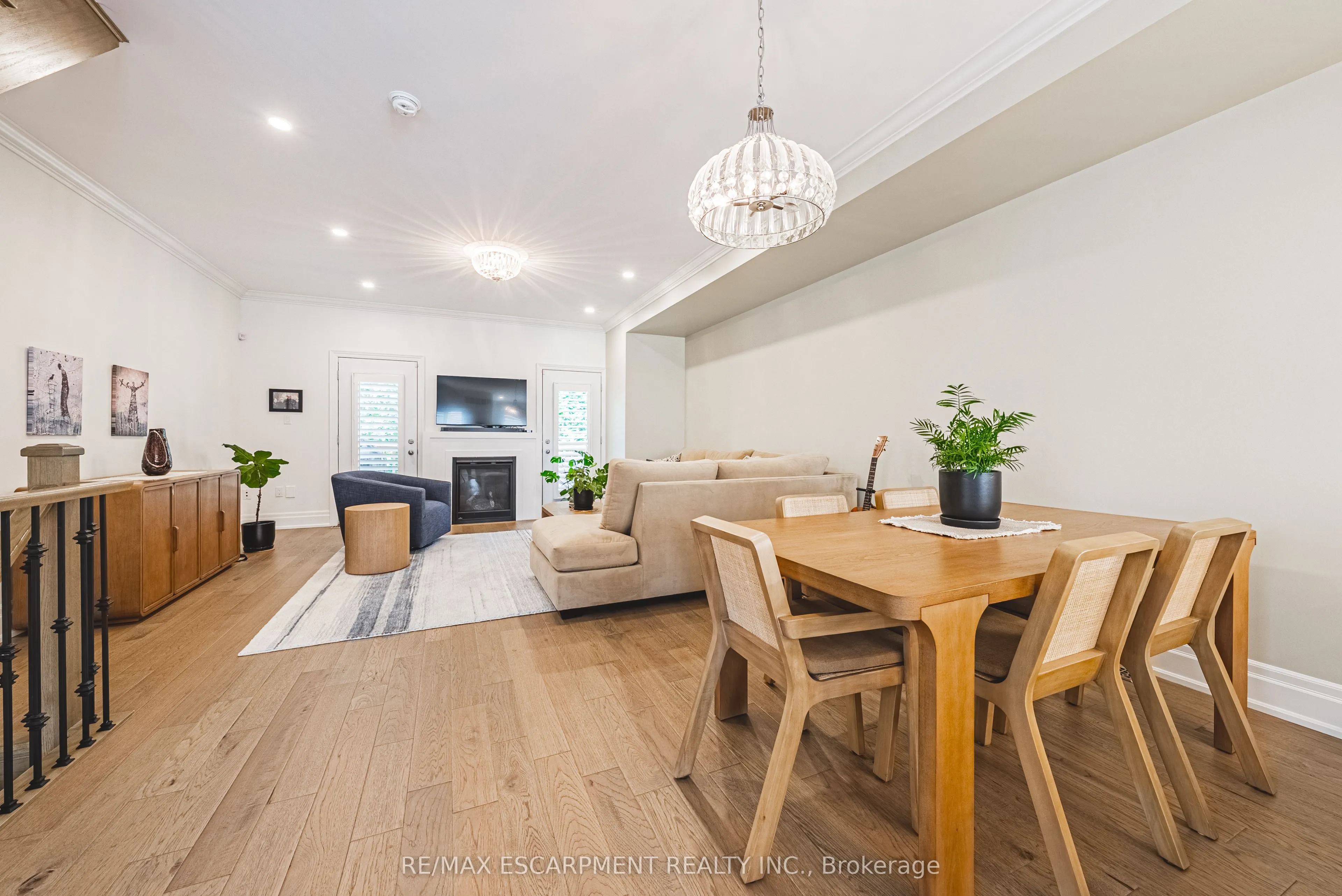 111 Wilson Street E, #6
