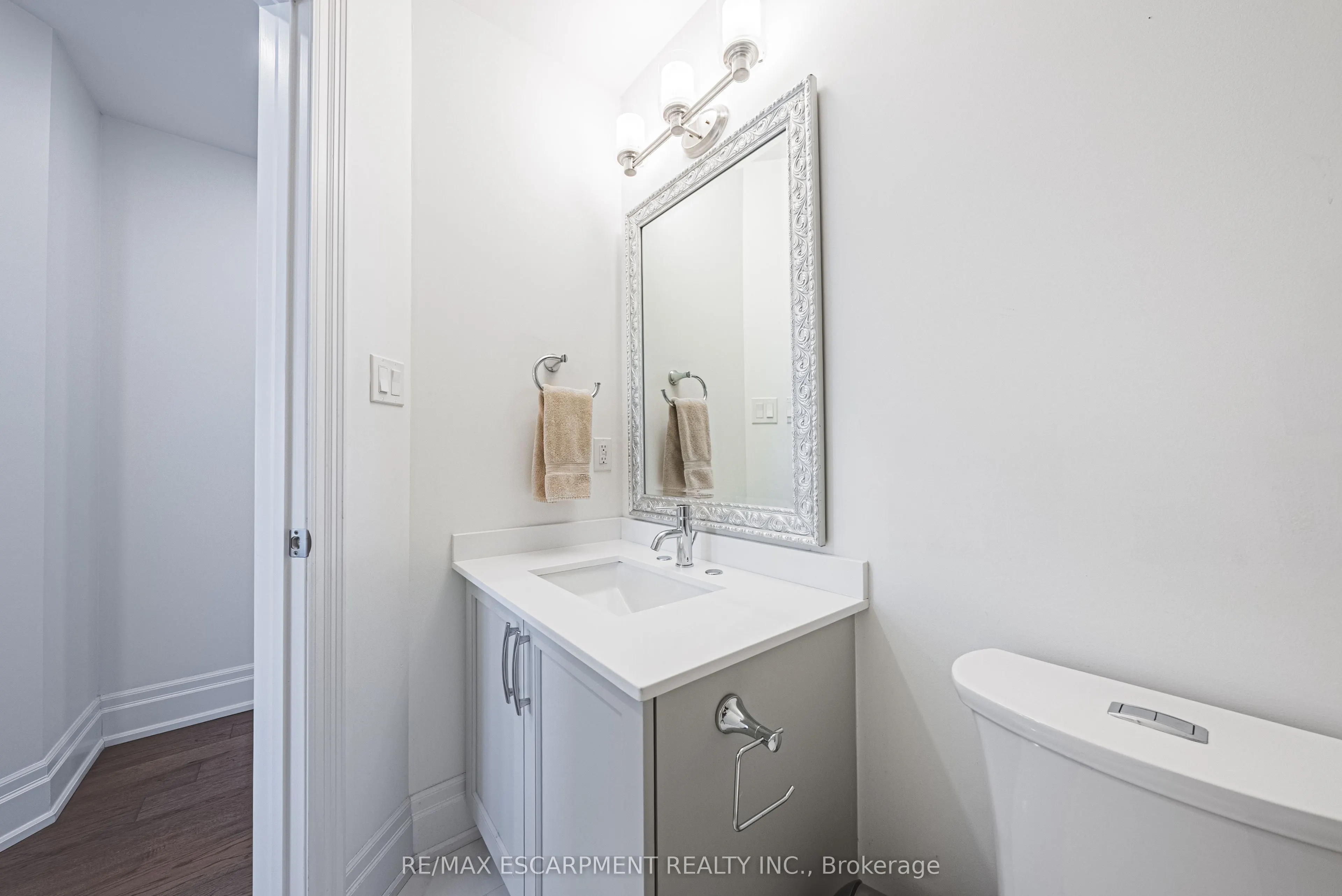 111 Wilson Street E, #6