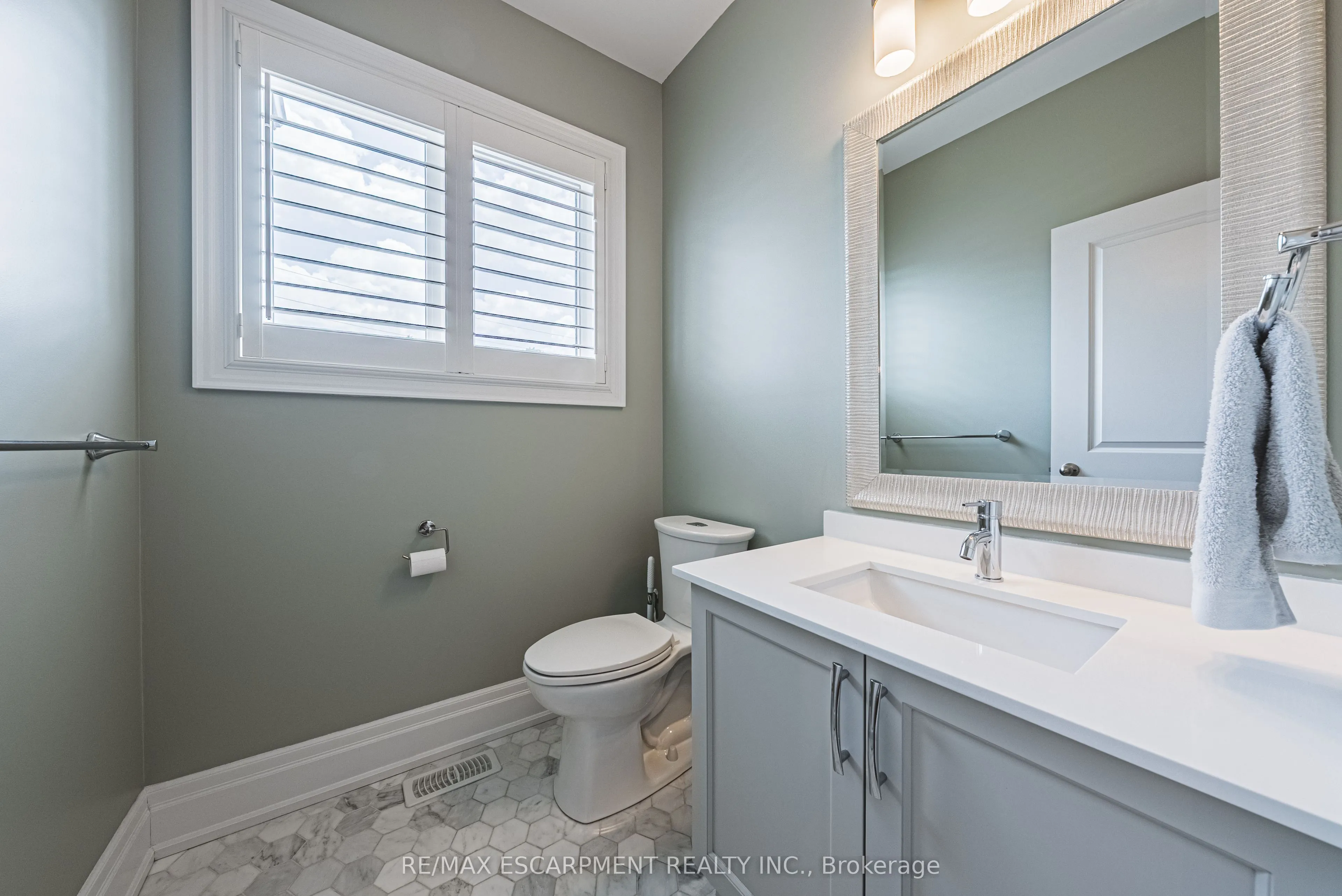 111 Wilson Street E, #6