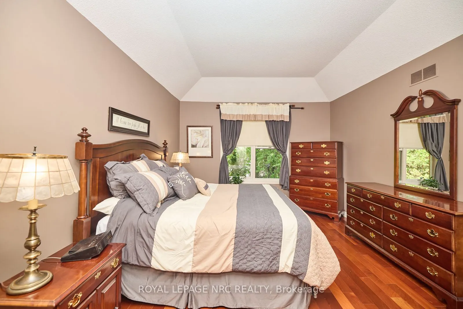 7 SCOTTDALE Court