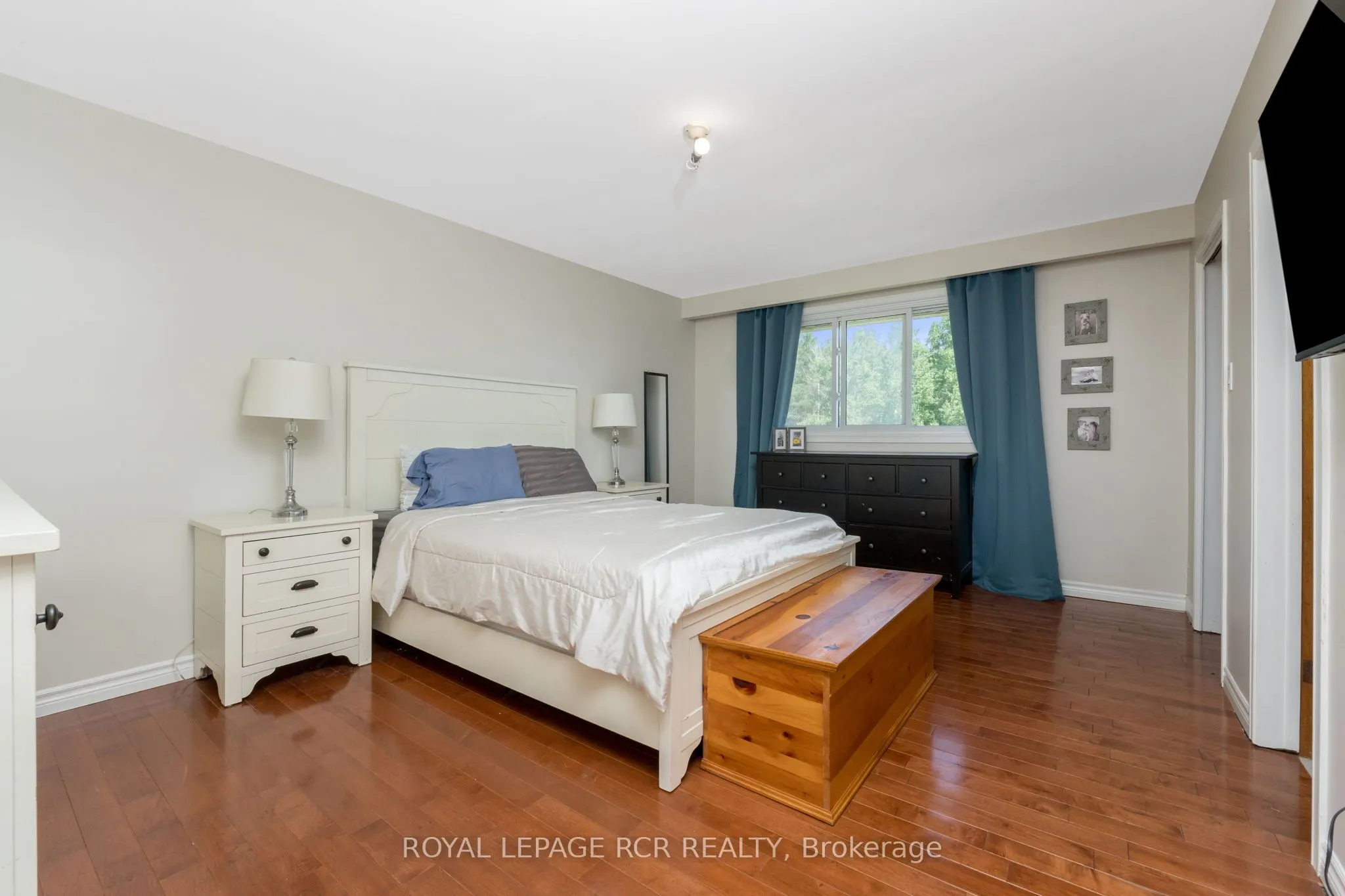 994034 Mono/Adjala Townline Road