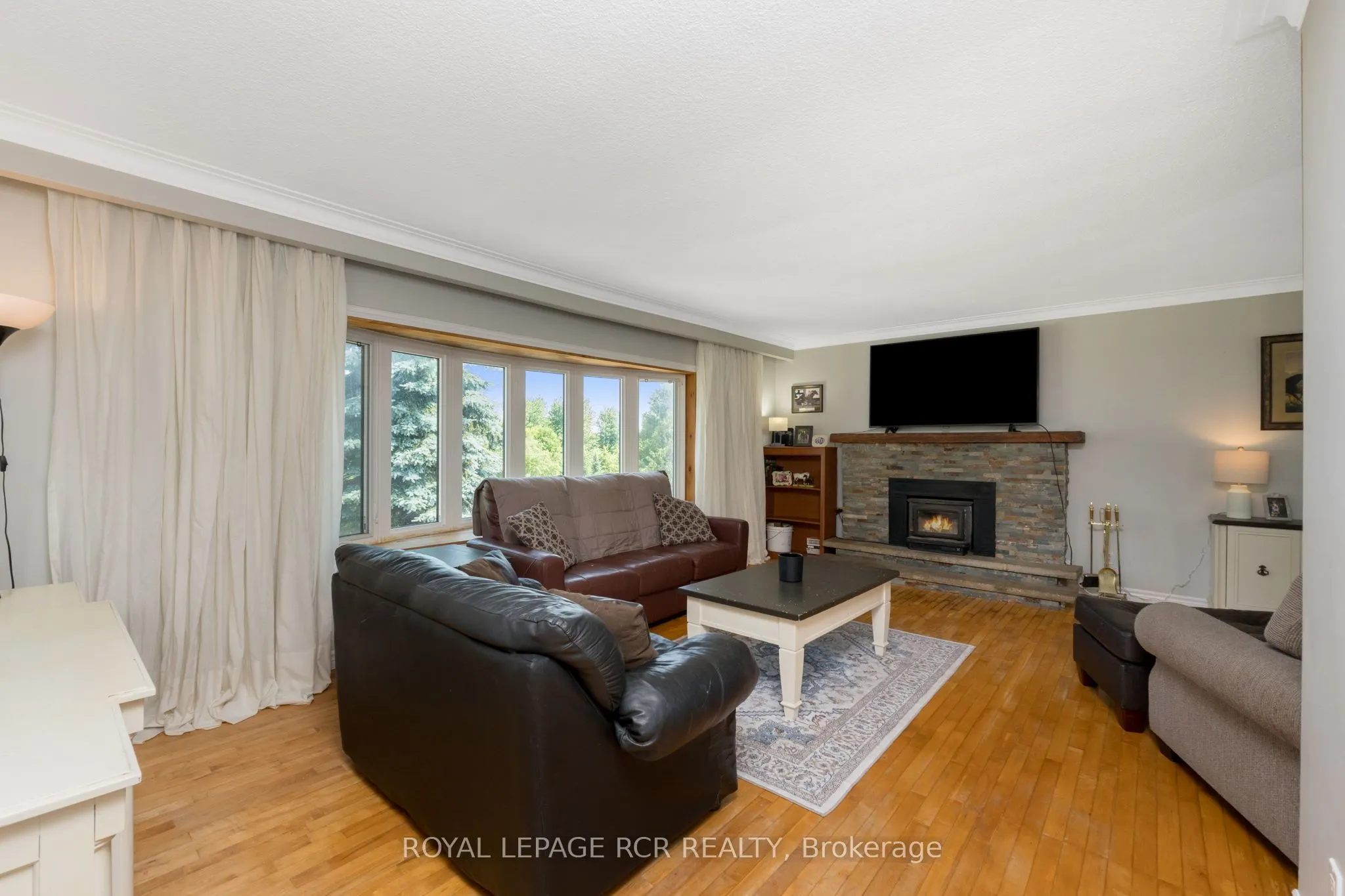 994034 Mono/Adjala Townline Road