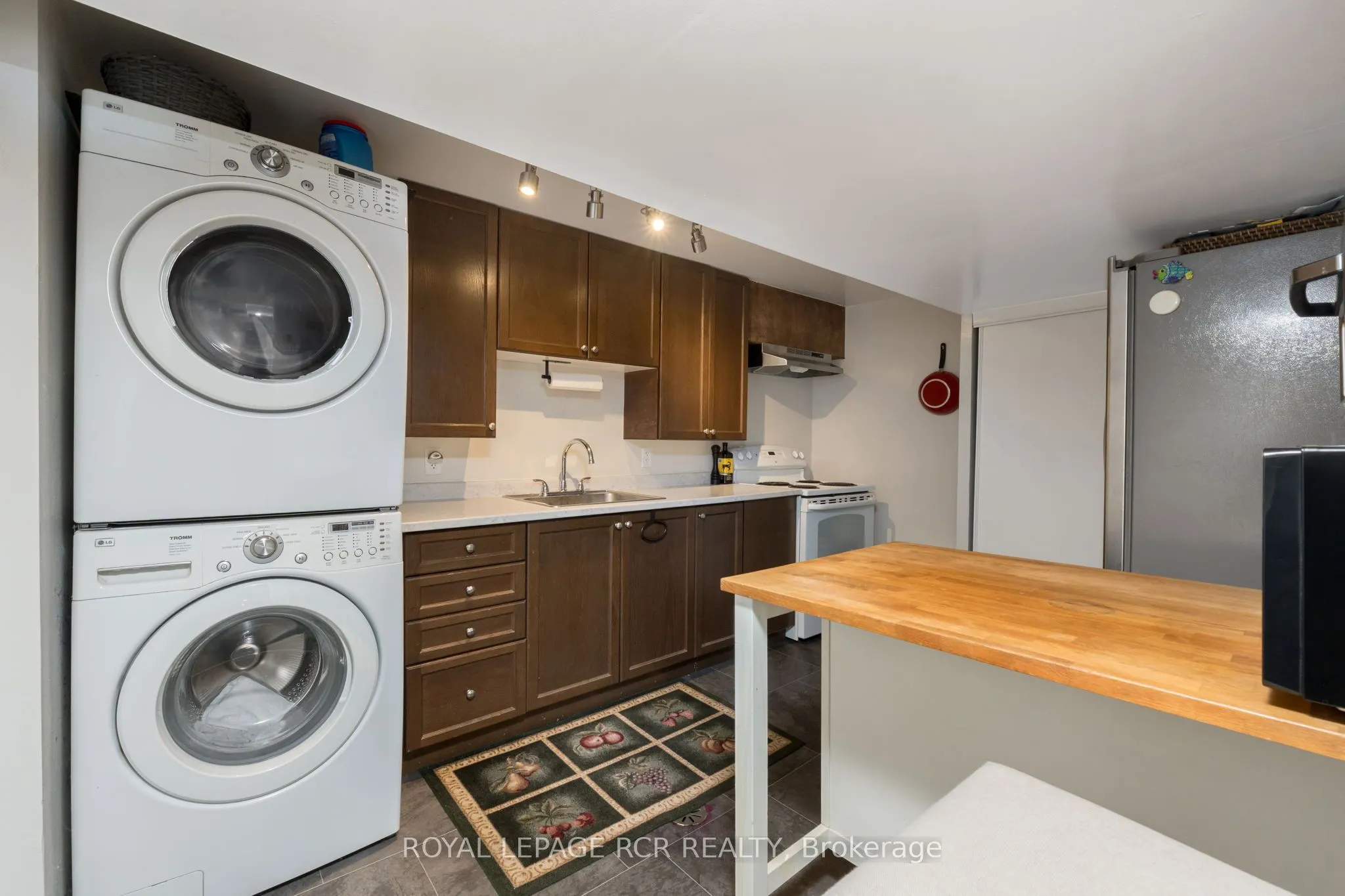 994034 Mono/Adjala Townline Road