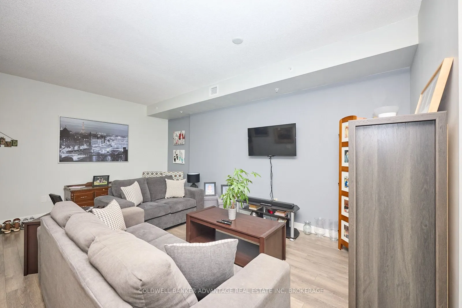 550 North Service Road, #610
