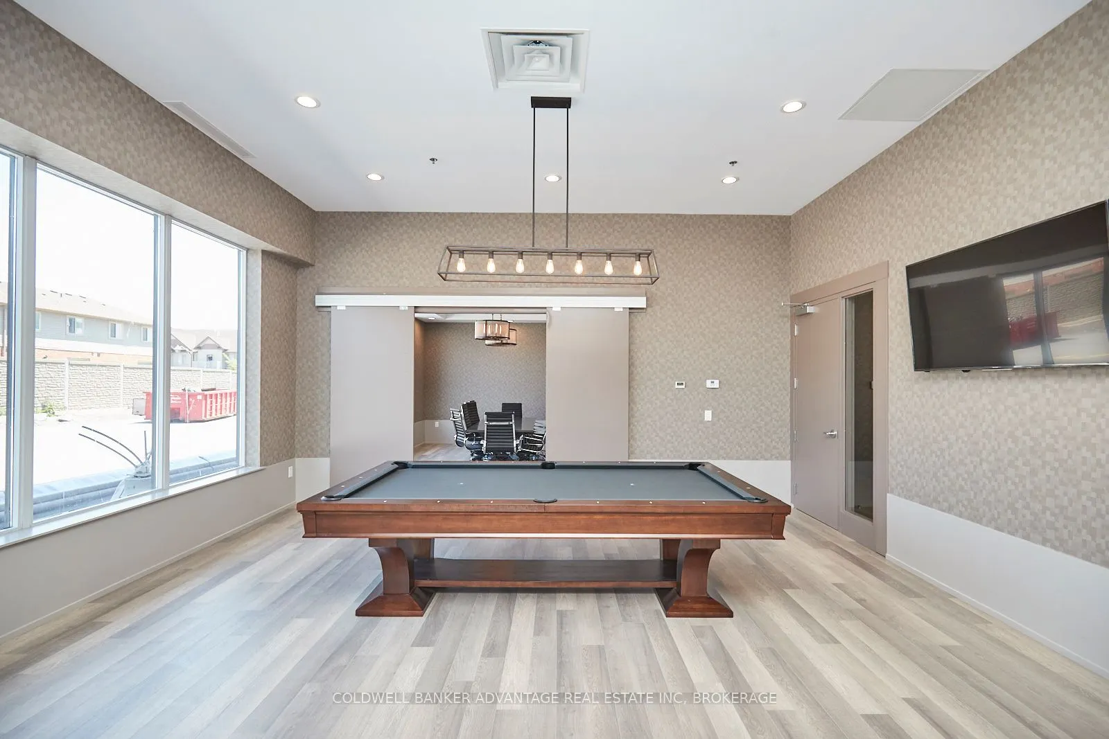 550 North Service Road, #610