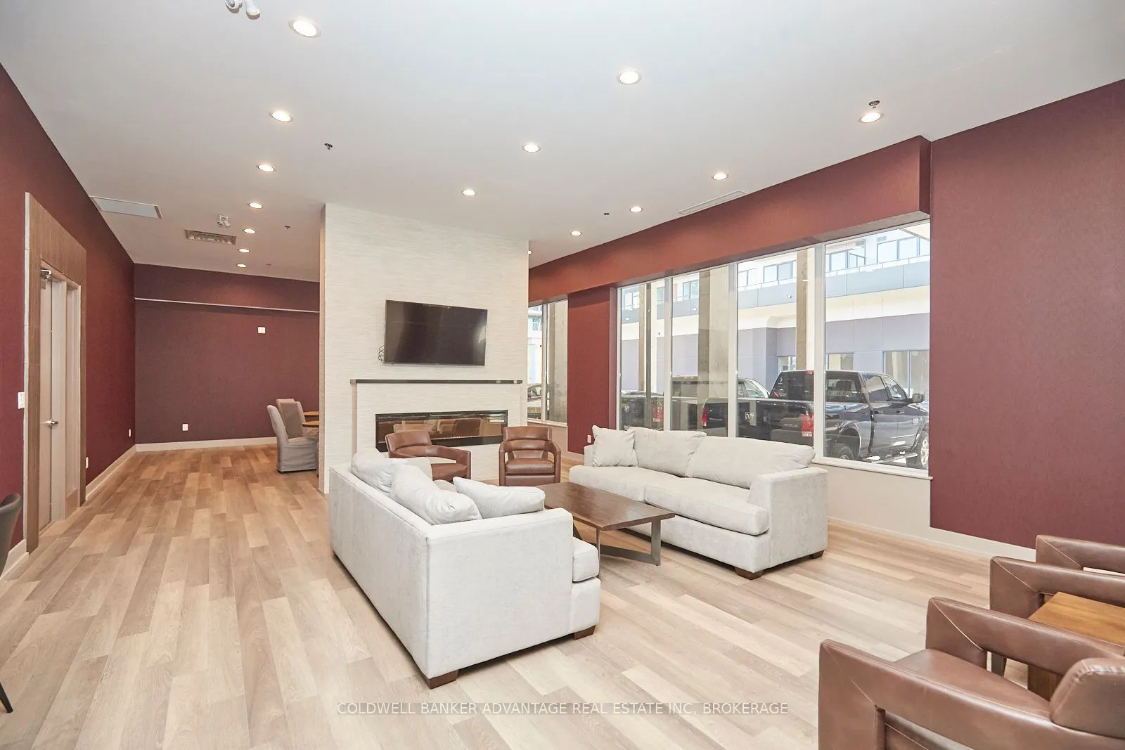 550 North Service Road, #610