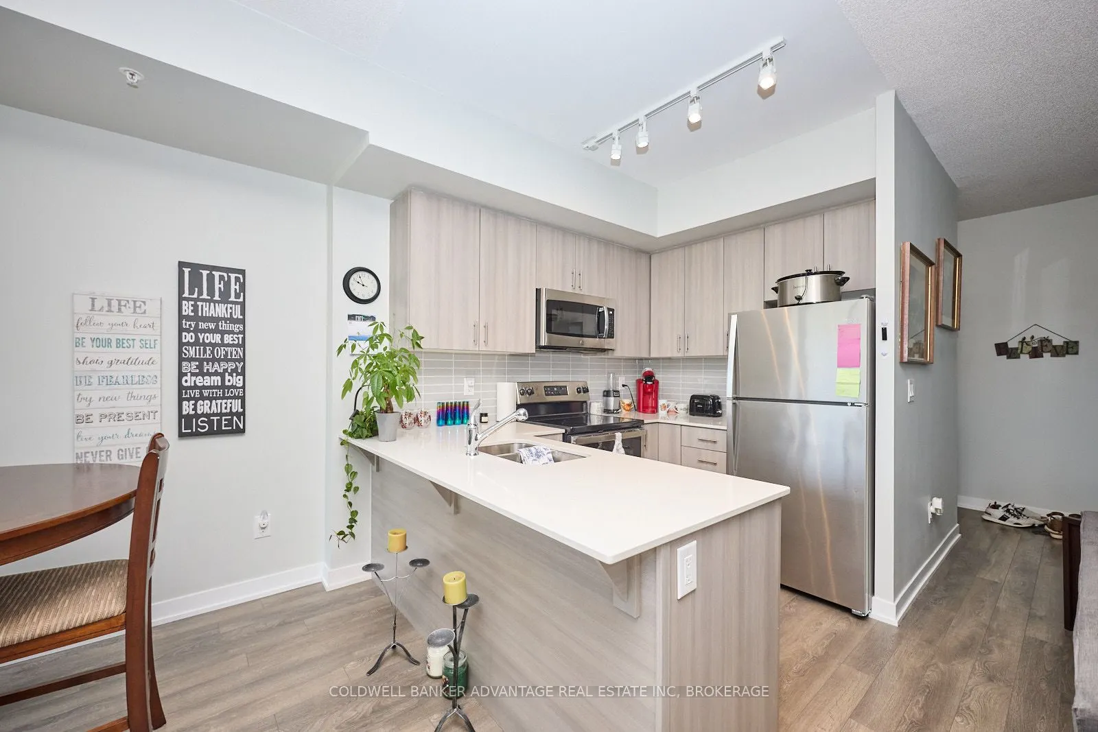 550 North Service Road, #610