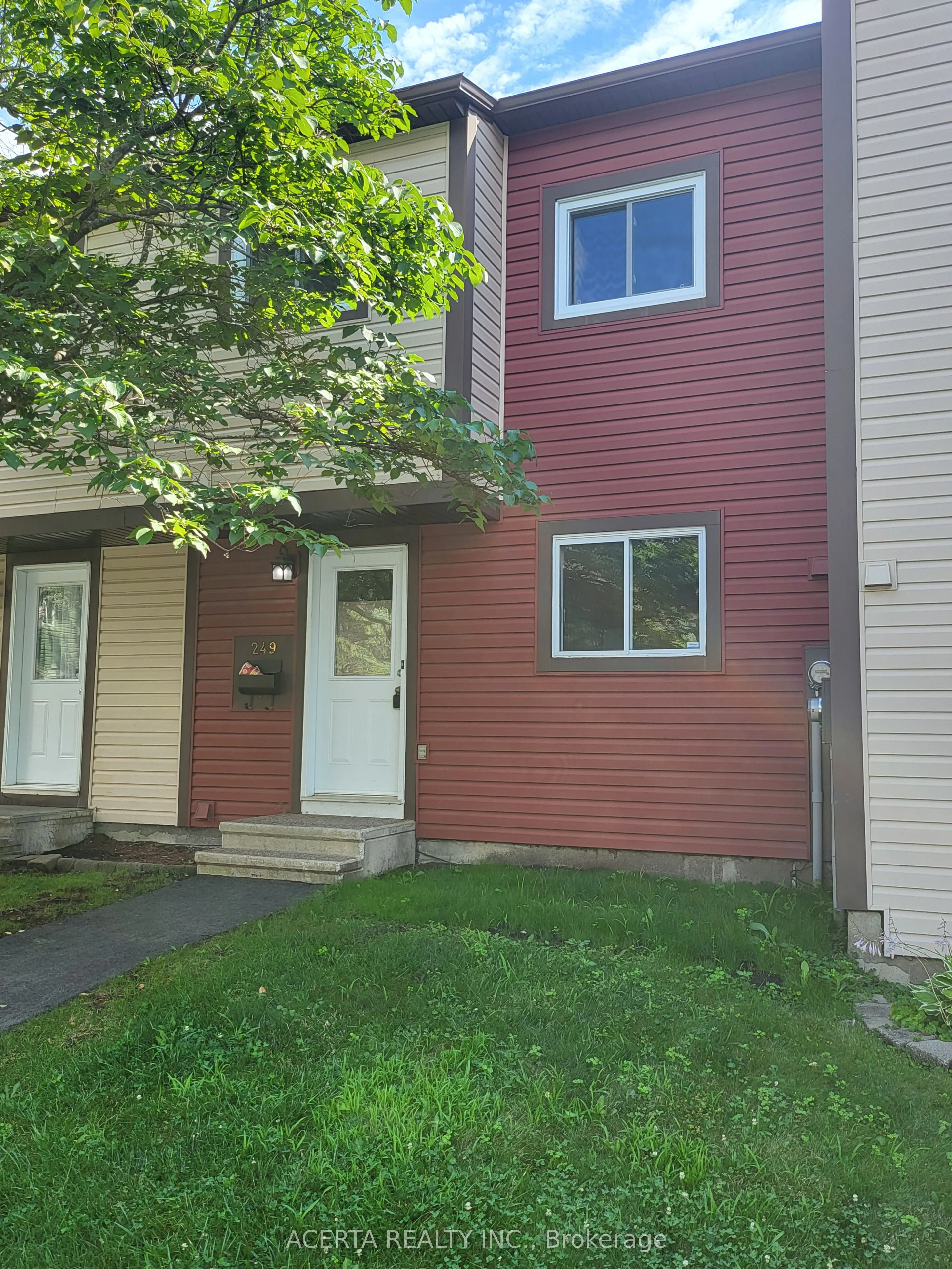 249 TEAL Crescent, #30