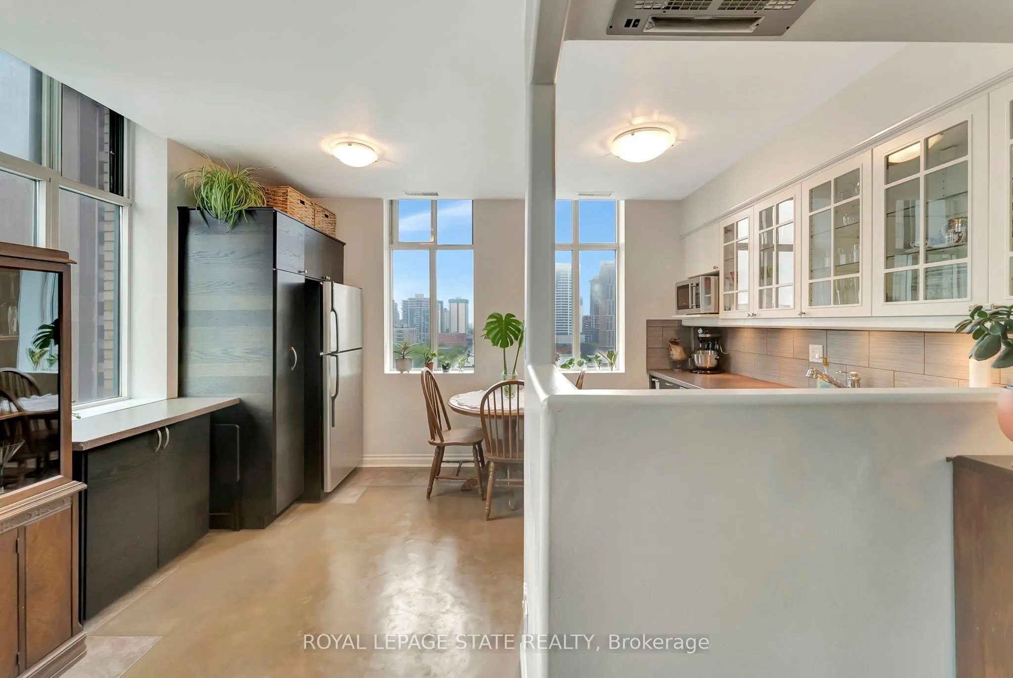 36 James Street S, #1205