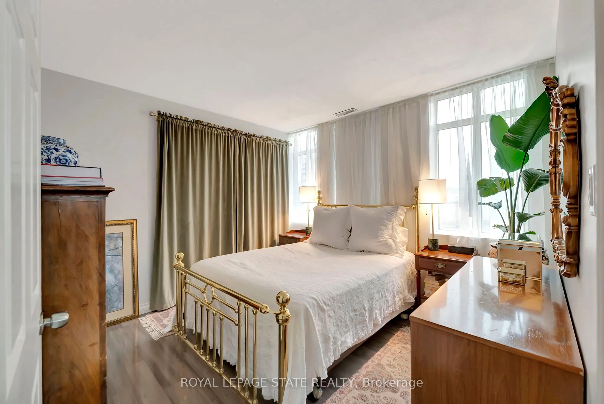 36 James Street S, #1205