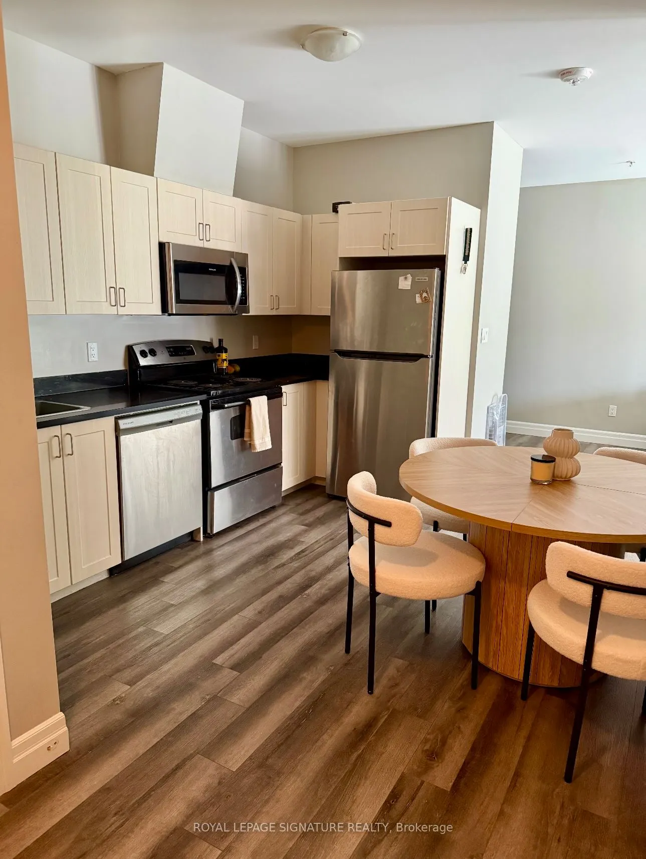 501 Frontenac Street, #218