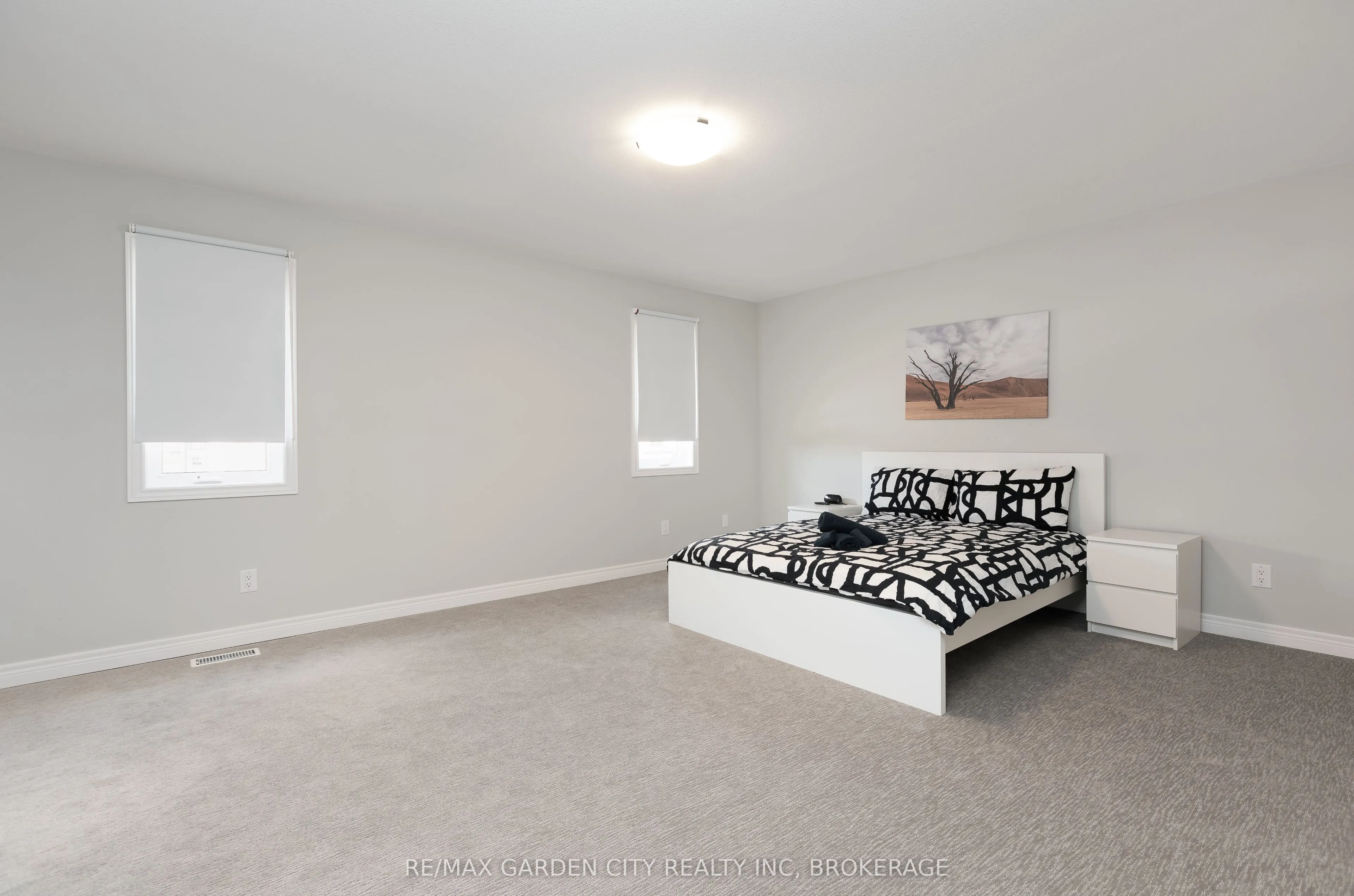 33 Bounty Avenue, #UPPER