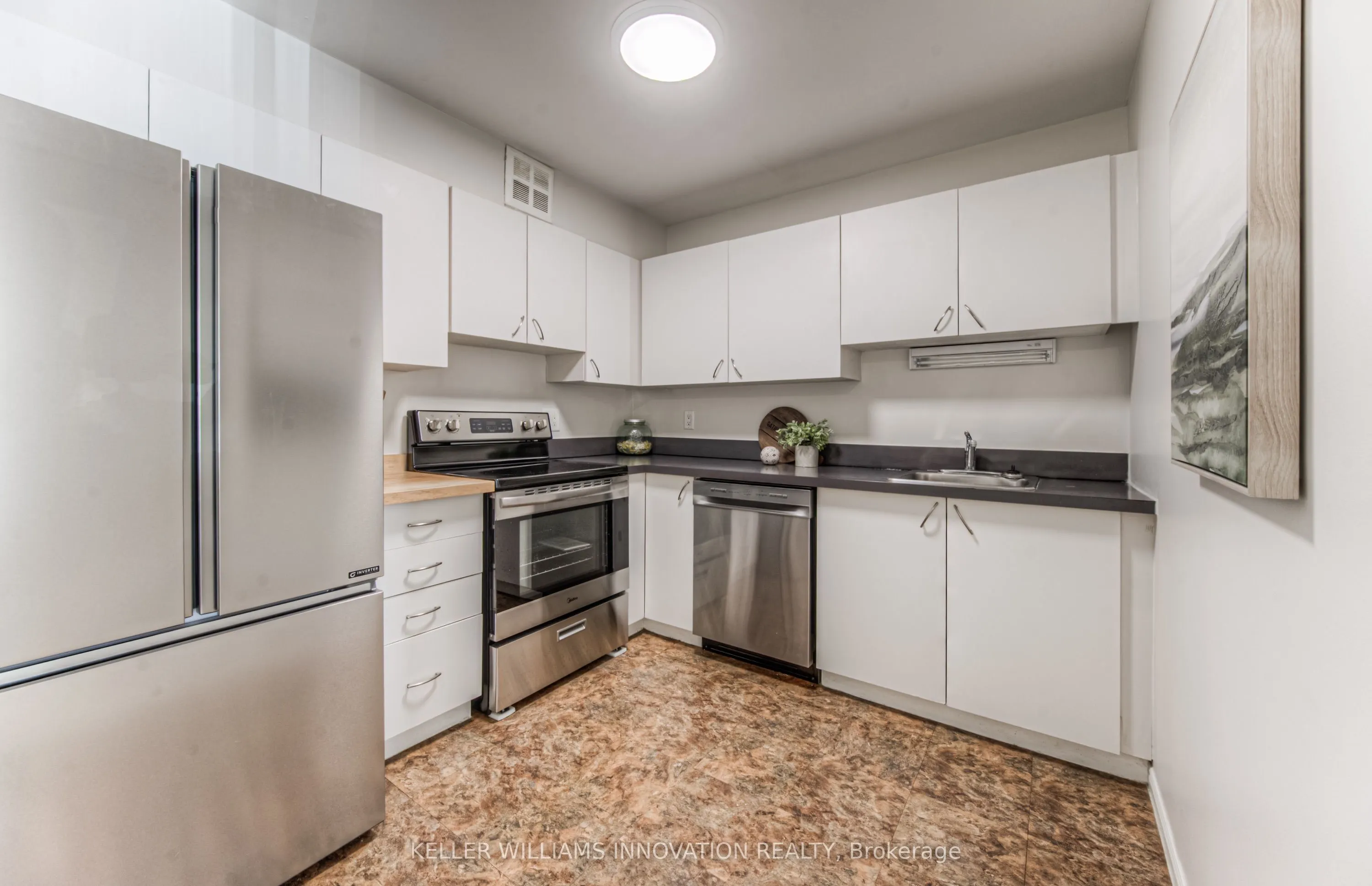 15 Hofstetter Avenue, #213