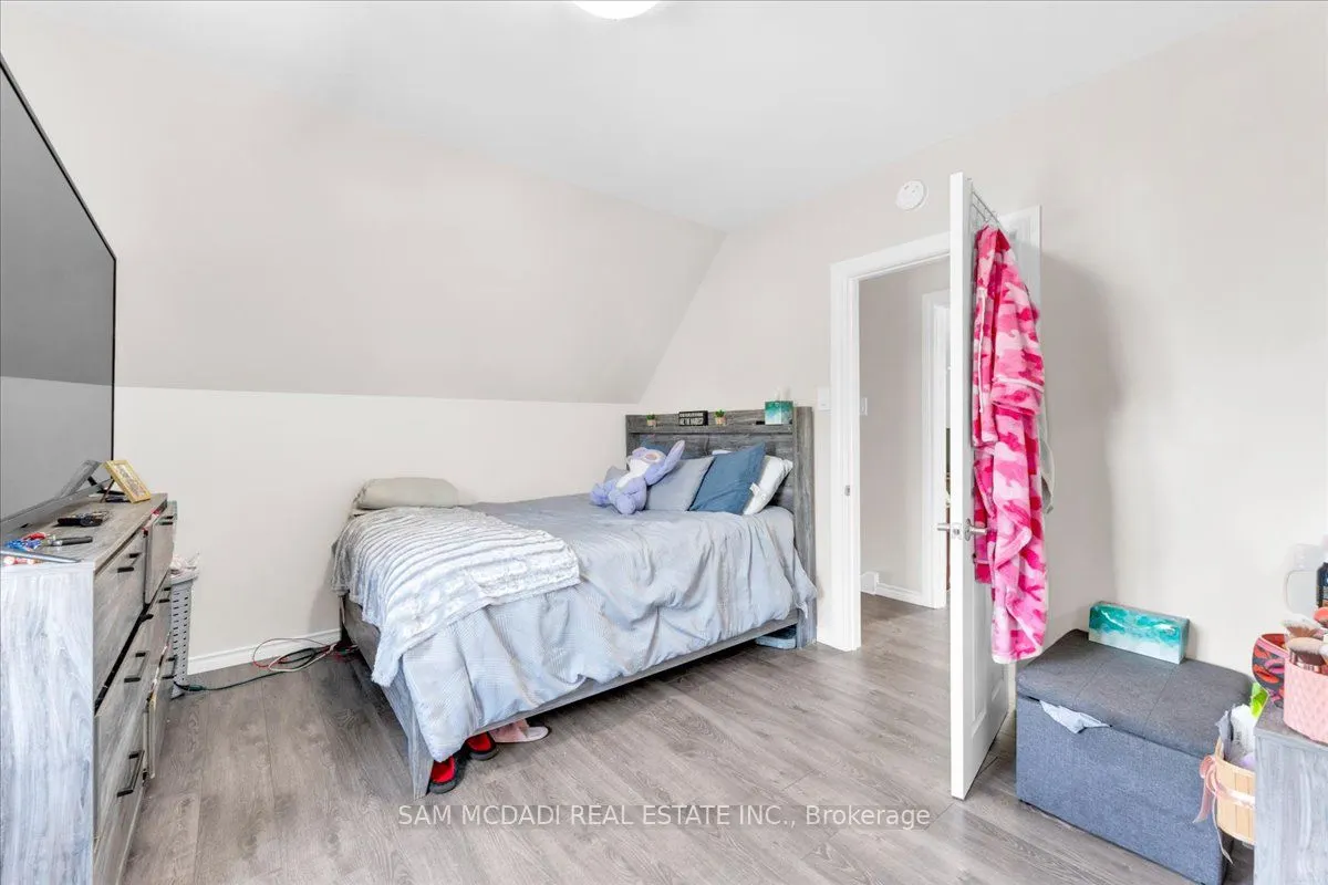 4088 Broughton Avenue