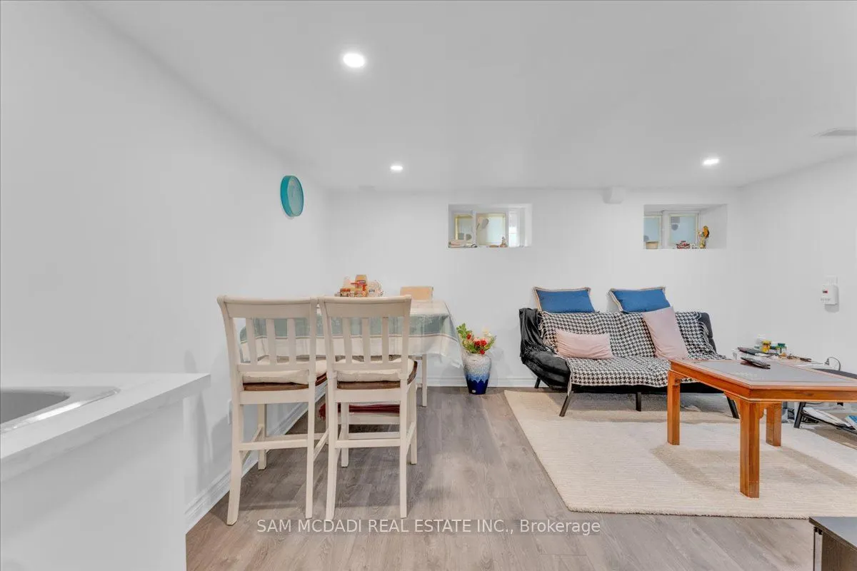 4088 Broughton Avenue