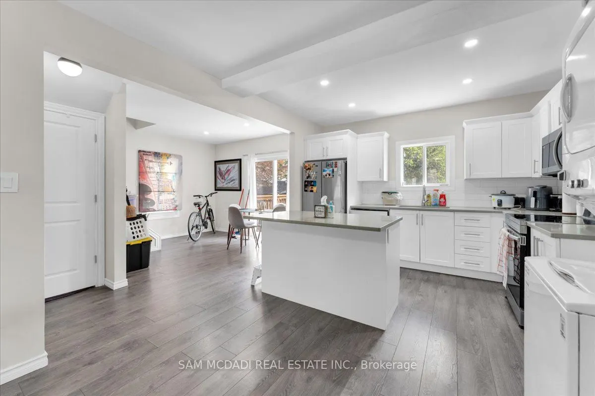 4088 Broughton Avenue