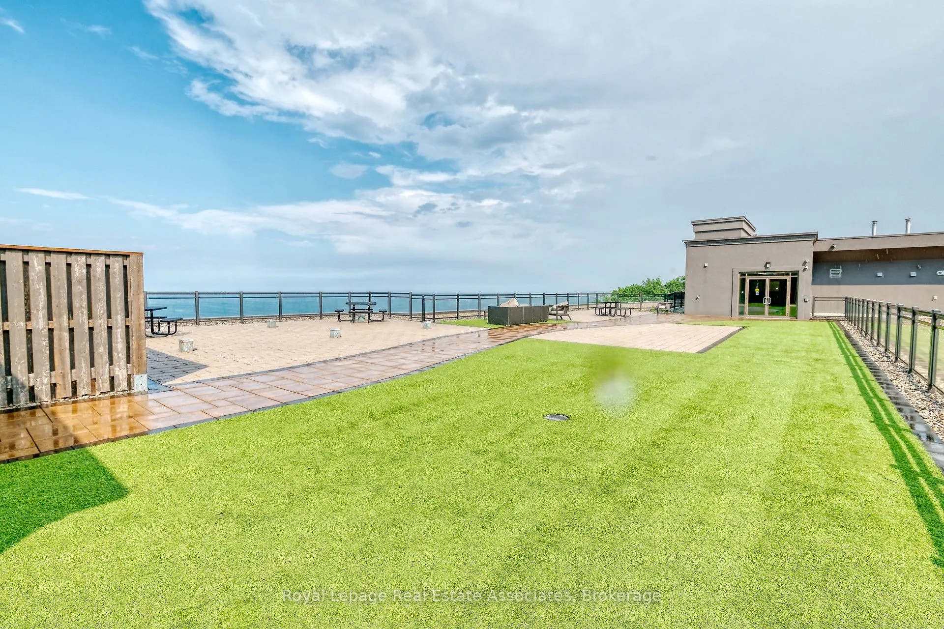 35 Southshore Crescent, #111