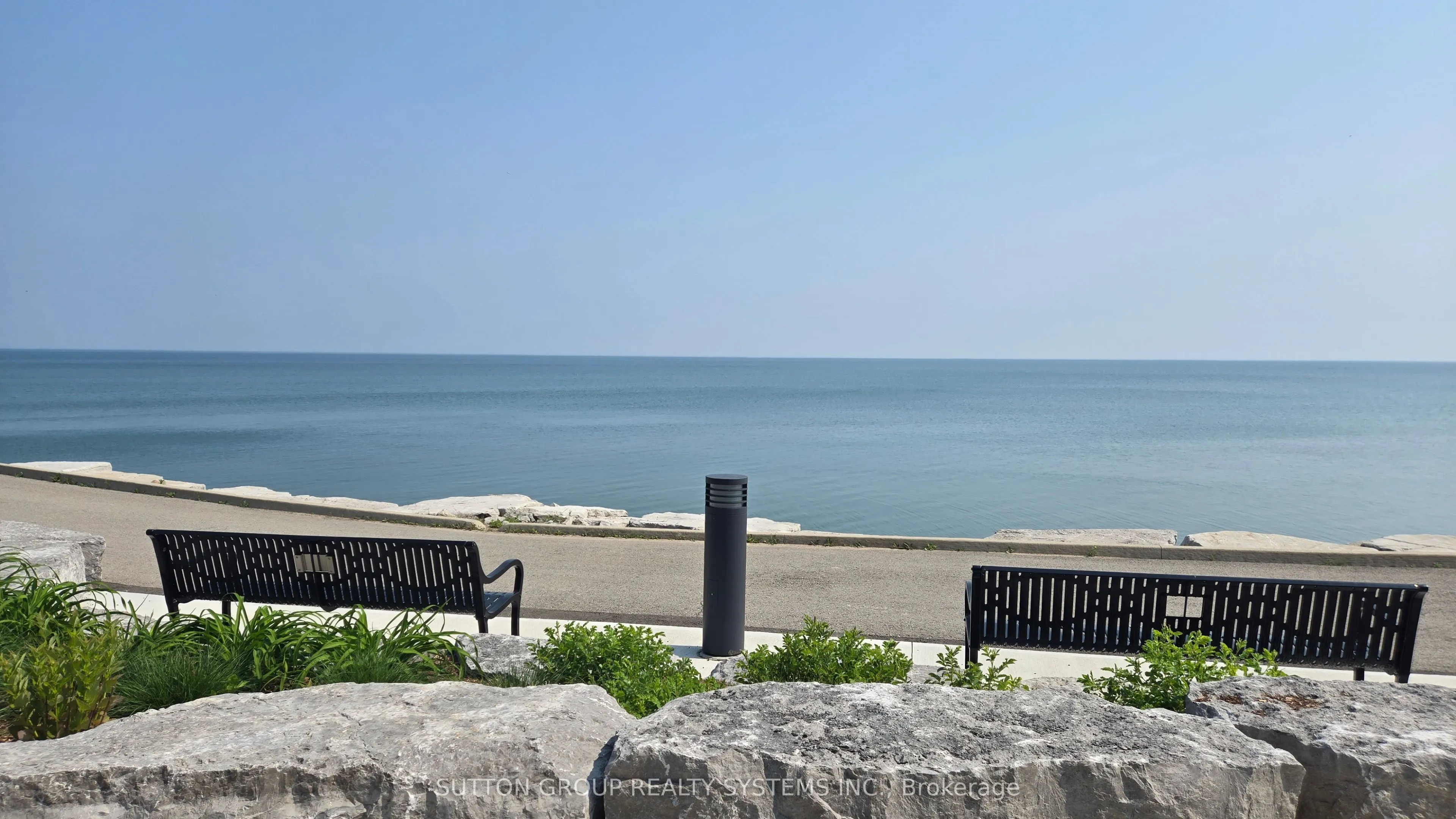 520 North Service Road, #409