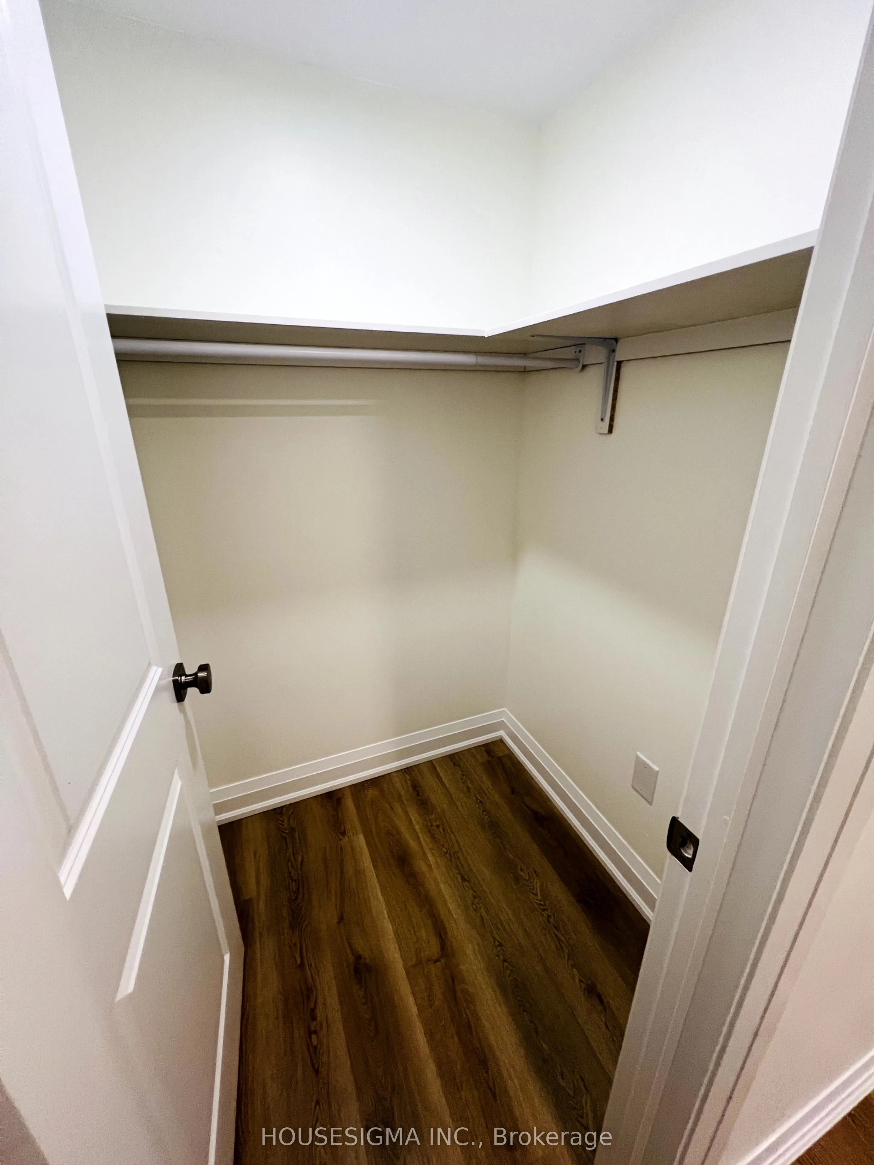 120 Dorchester Boulevard, #Lower