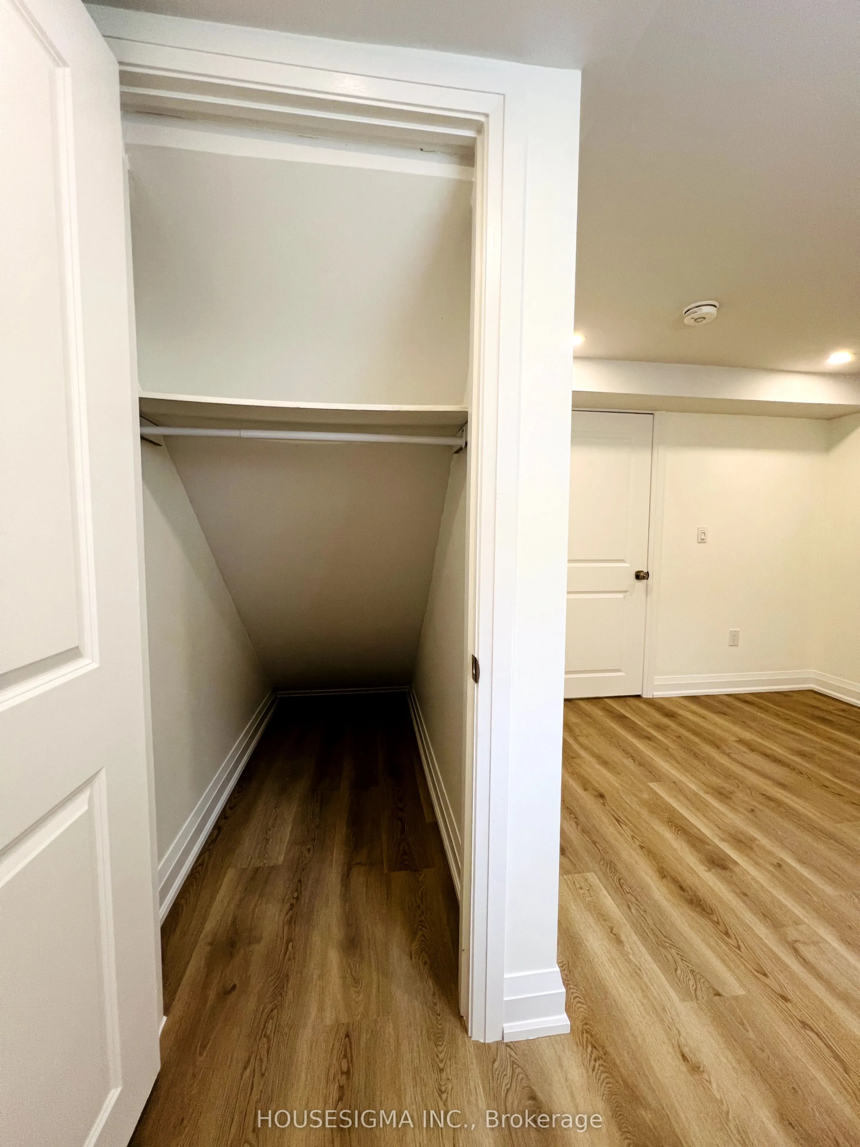 120 Dorchester Boulevard, #Lower