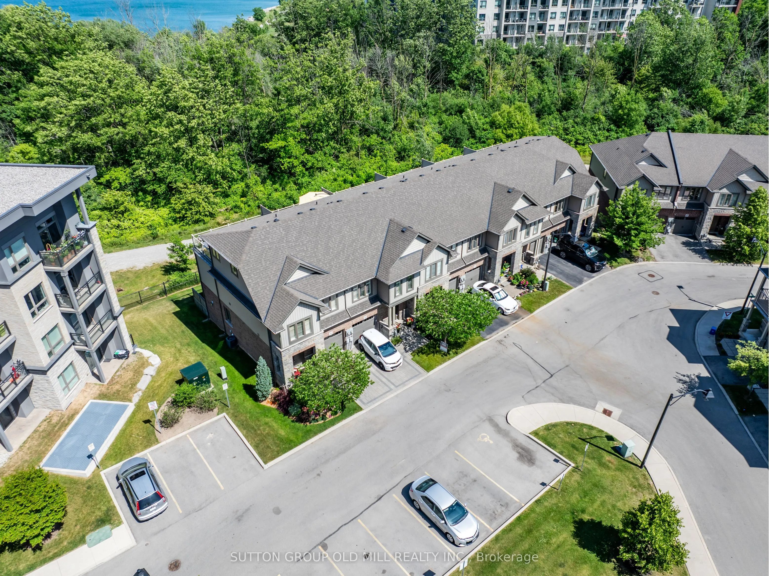 53 Southshore Crescent