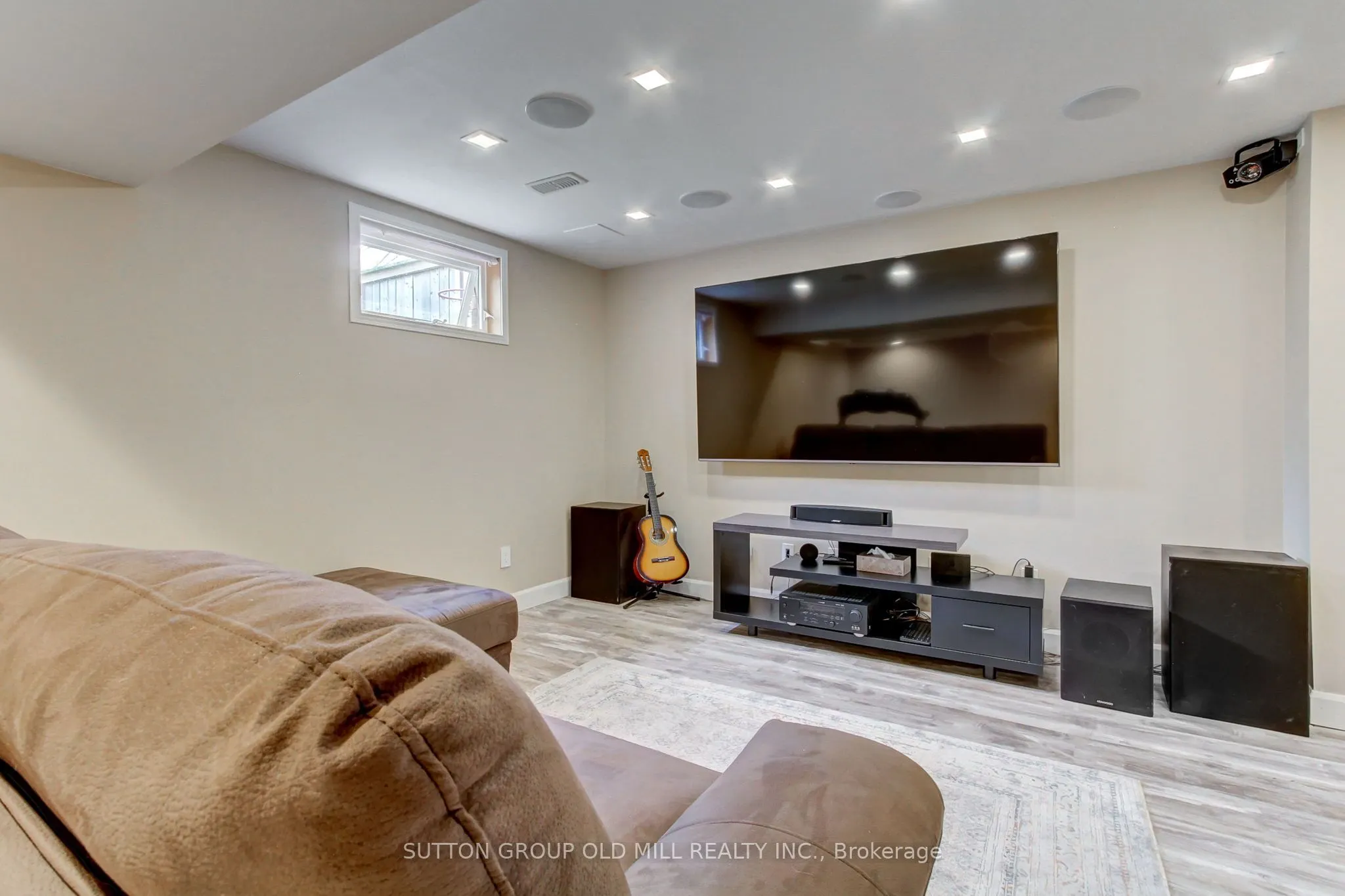 53 Southshore Crescent