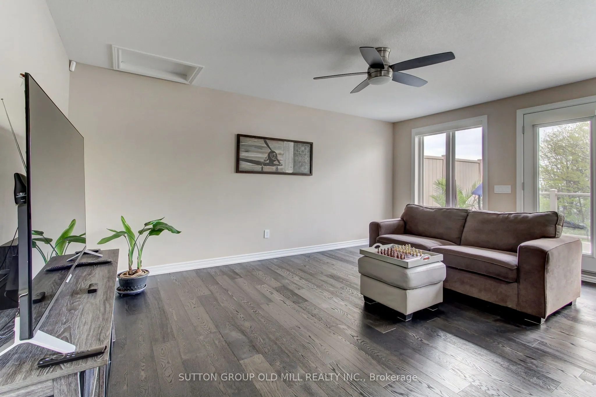 53 Southshore Crescent