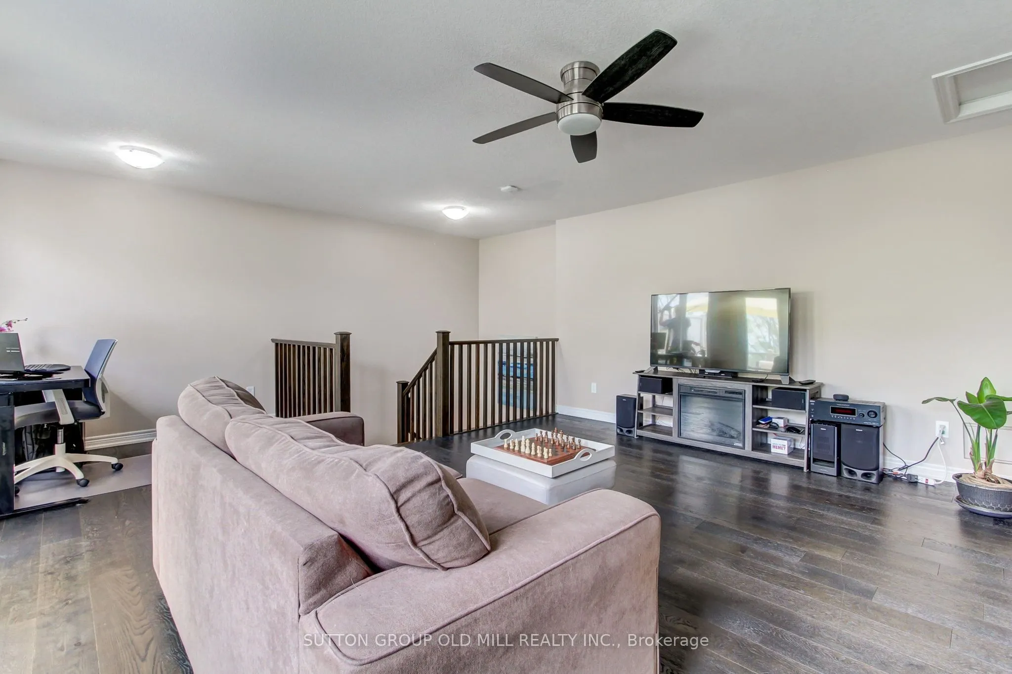 53 Southshore Crescent