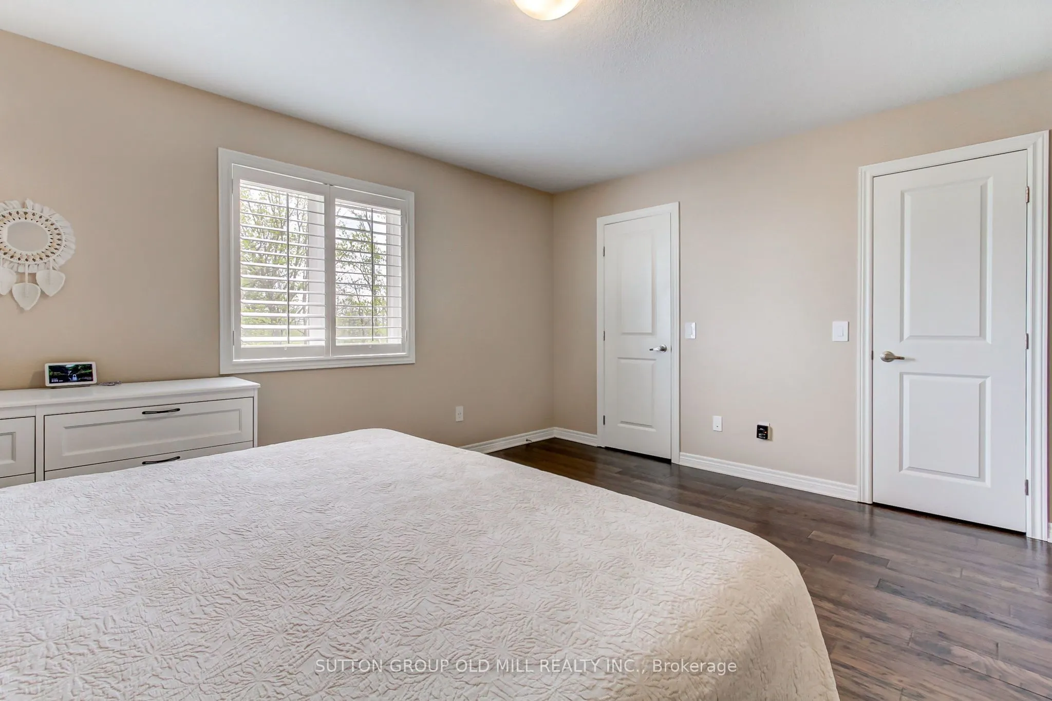 53 Southshore Crescent