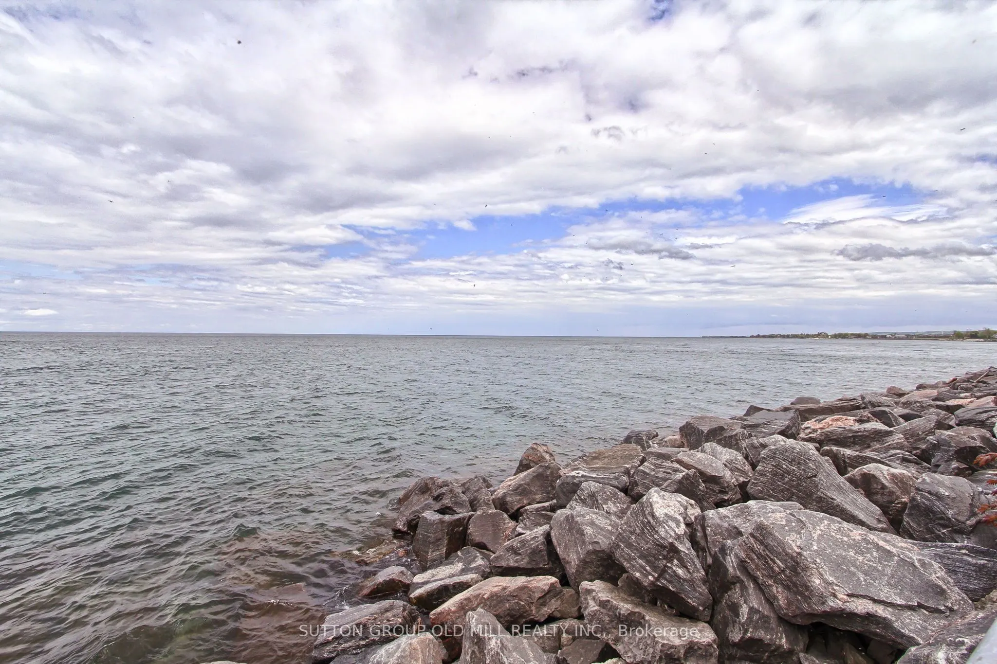 53 Southshore Crescent