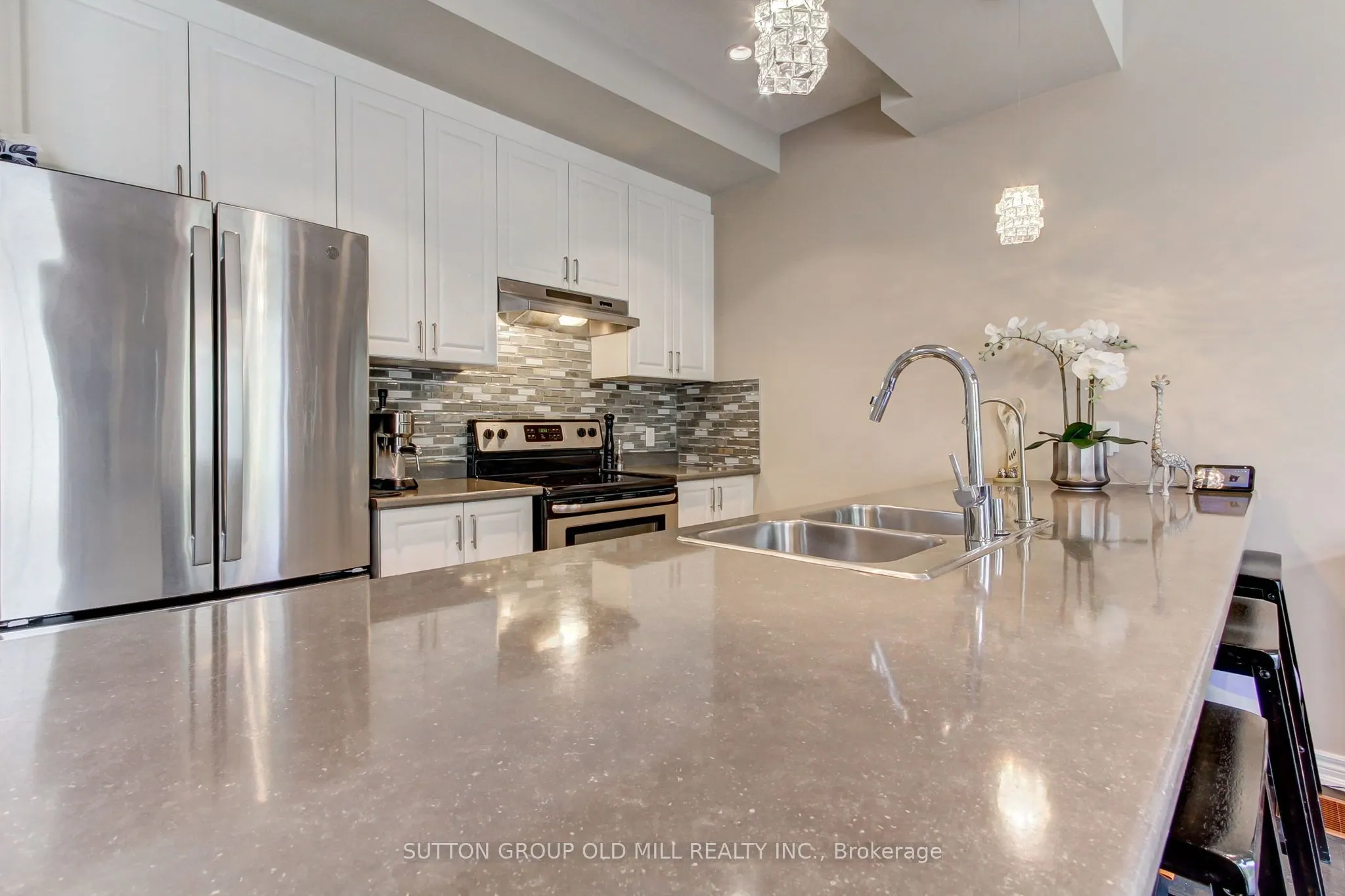 53 Southshore Crescent