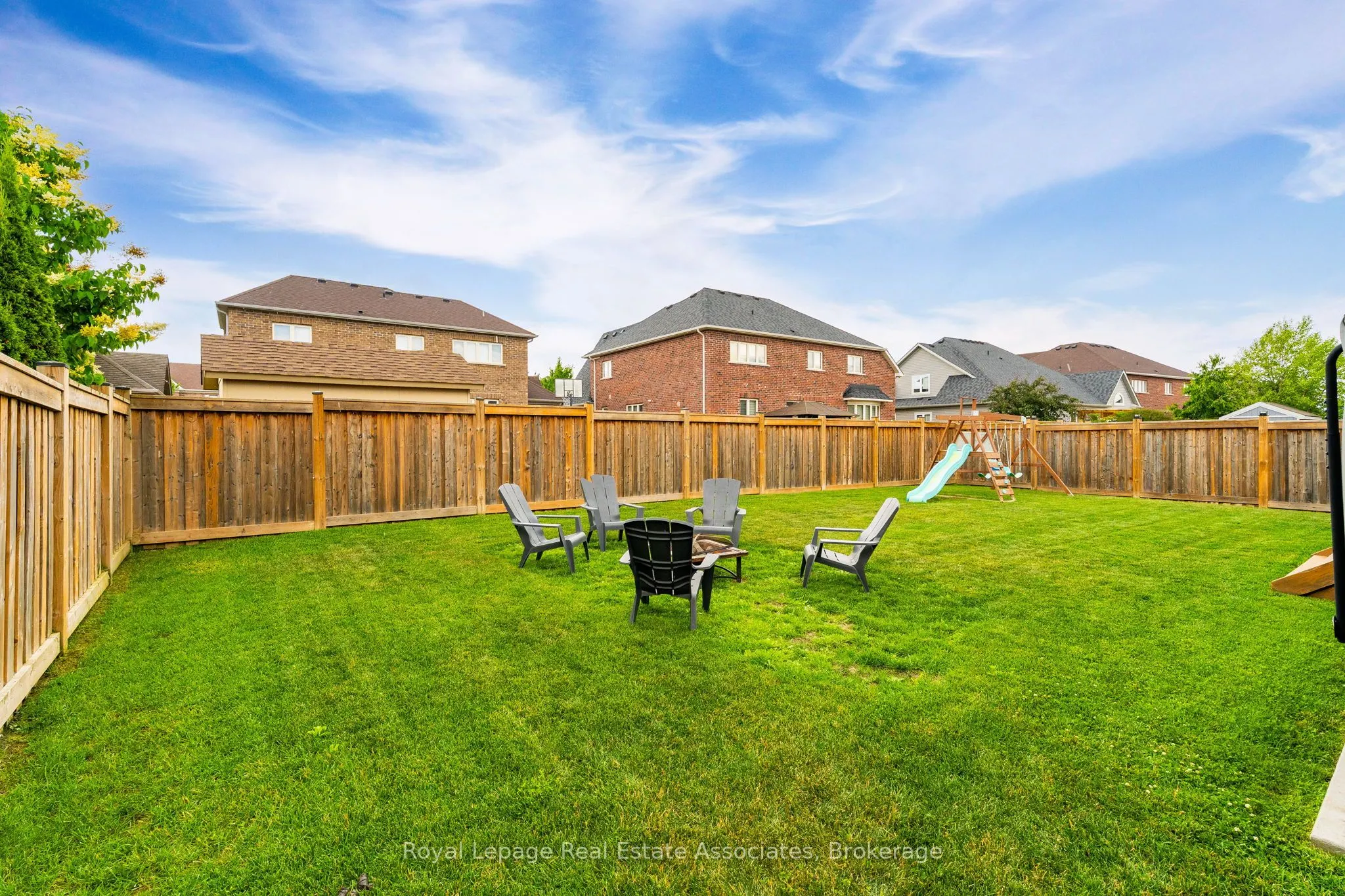 17 Mitchell Crescent