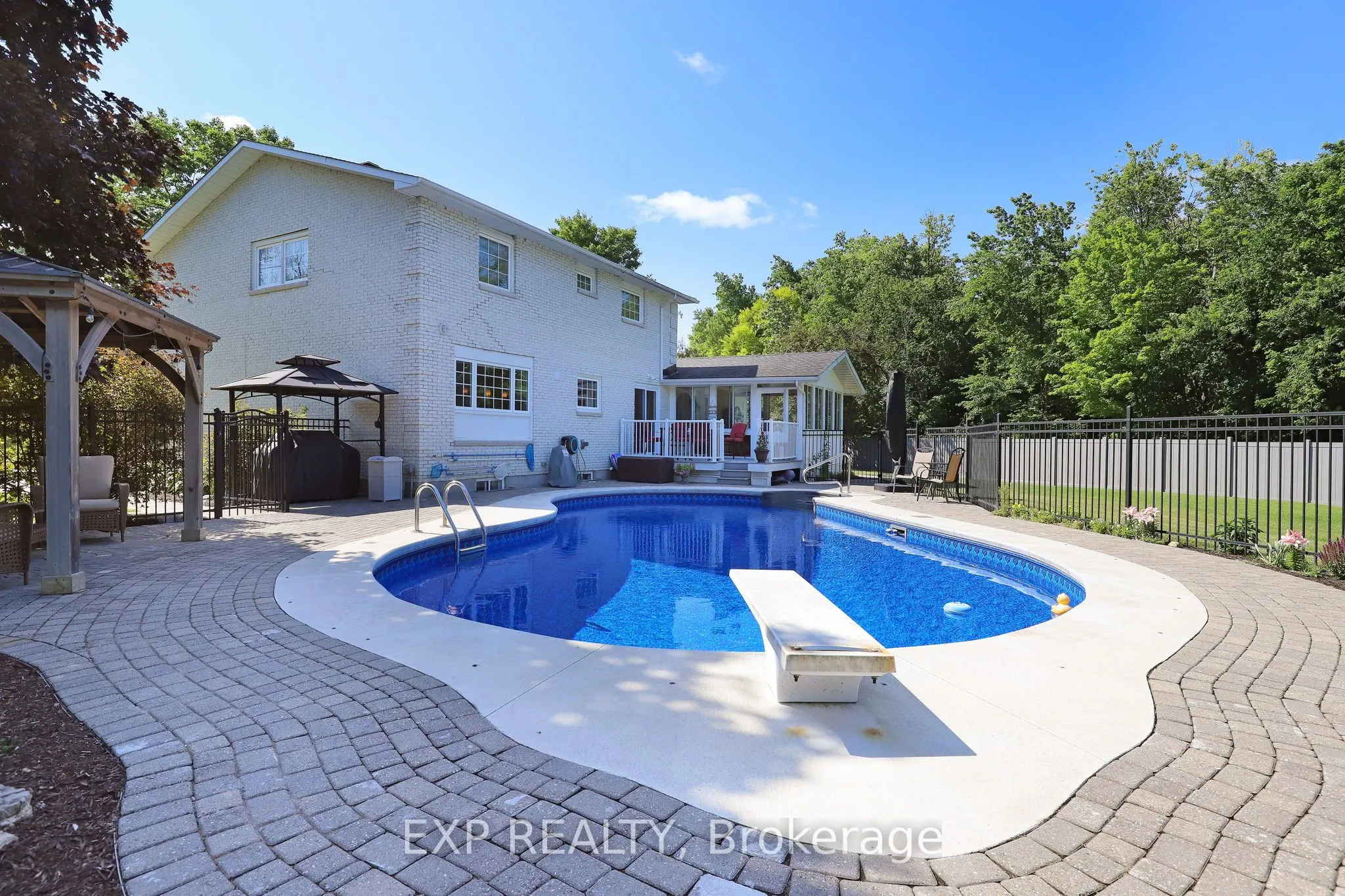 6385 Third Line Road