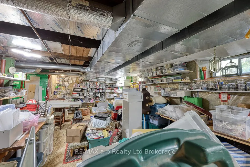 136 Charles Street W
