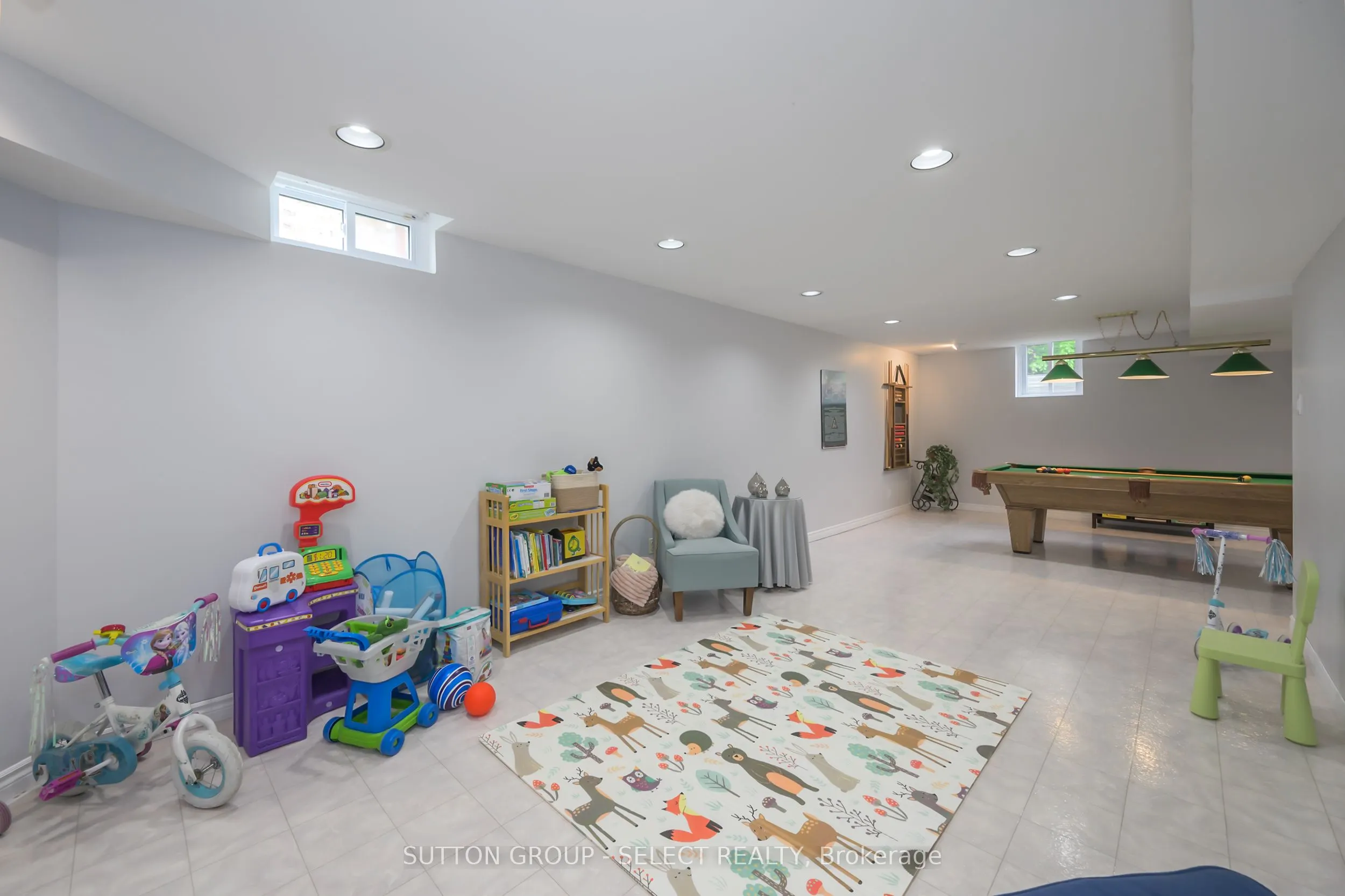 66 Jennifer Road